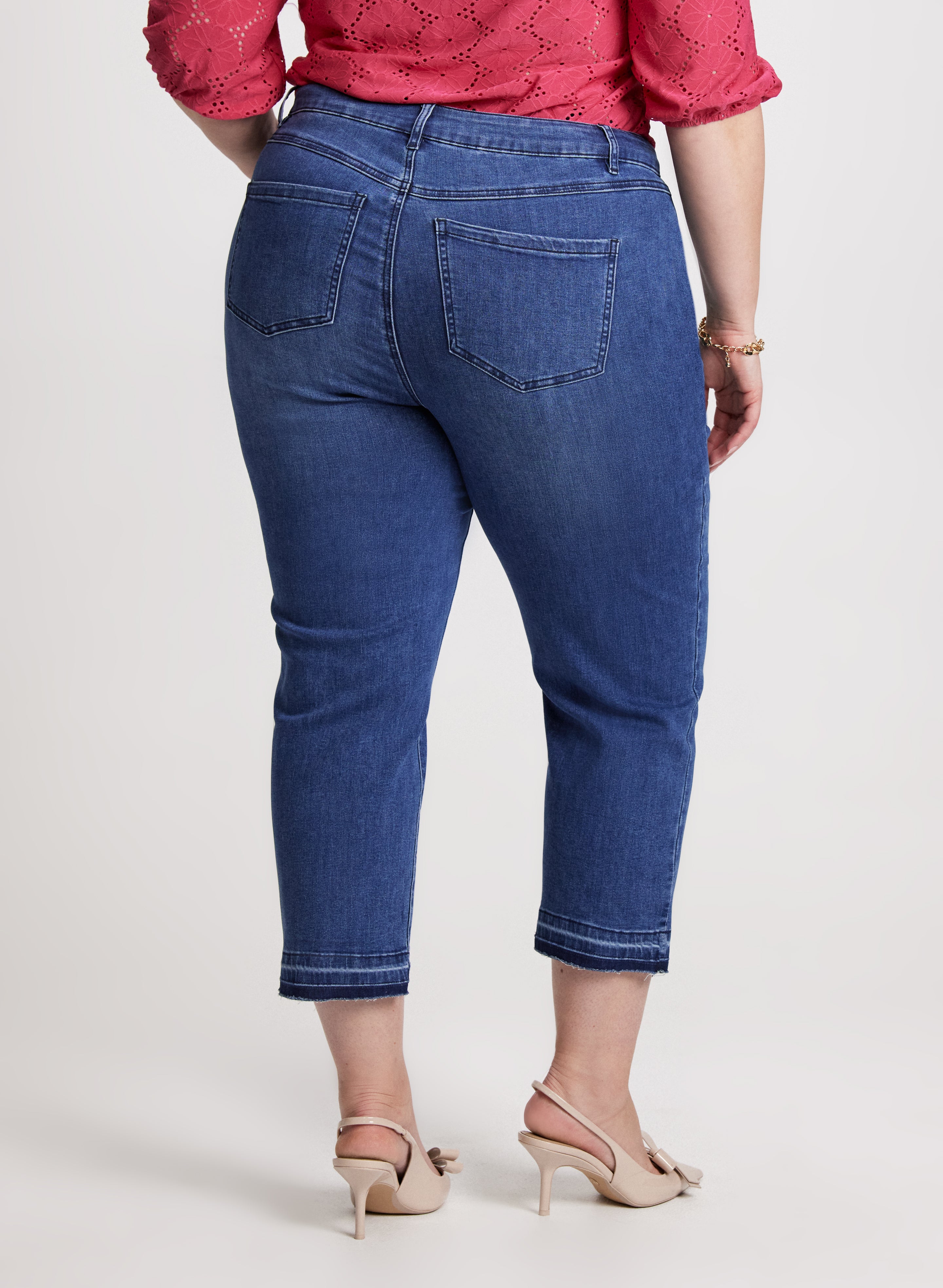 Faded Hem Capri Jeans for Women - High Waisted Stretch Denim Pants - Casual Summer Outfit for Beach, Travel & Everyday Wear