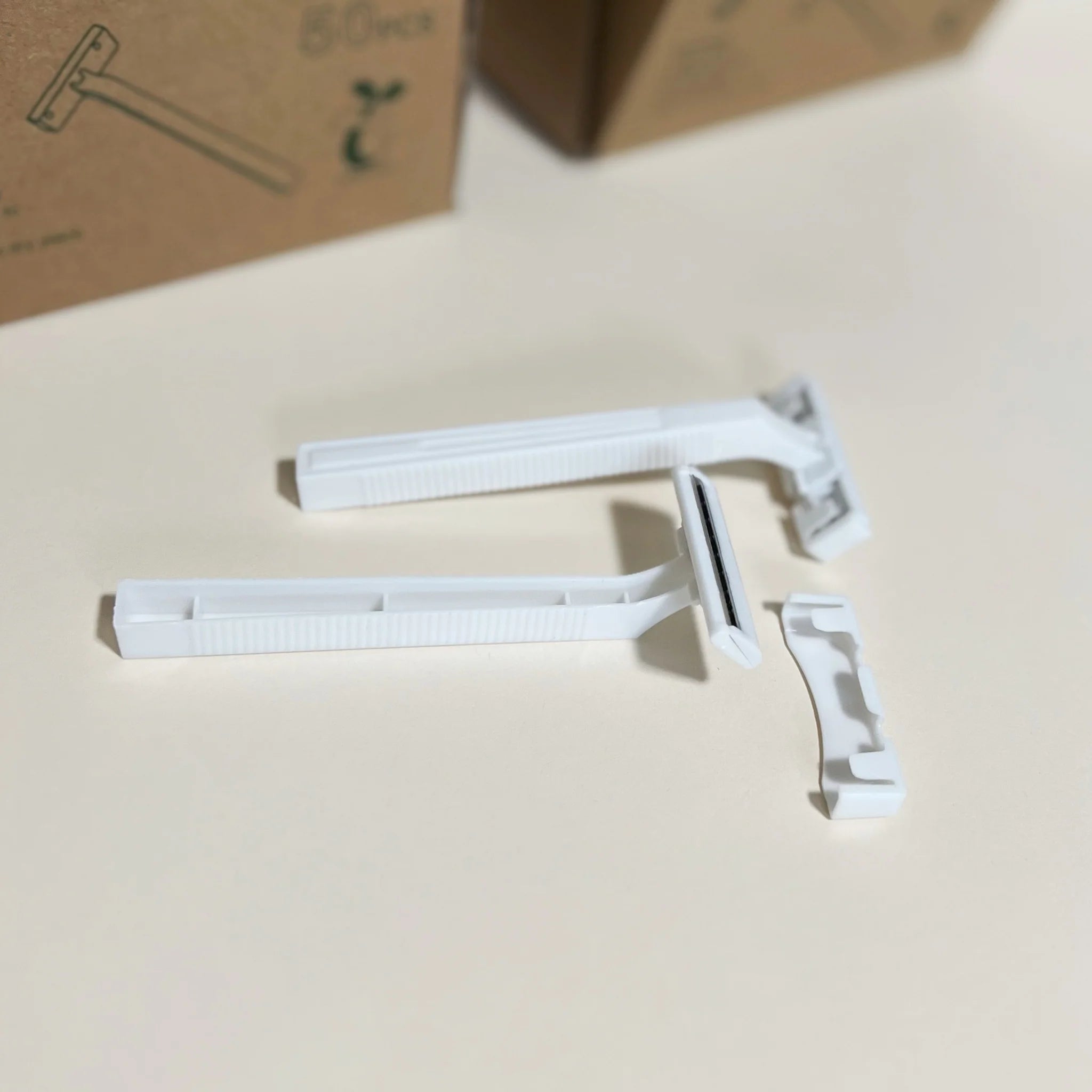 Eco-Friendly Compostable PLA Razors for Women & Men - Biodegradable Shaving Razor for Sensitive Skin | Perfect for Travel, Gym & Sustainable Bathroom Routine