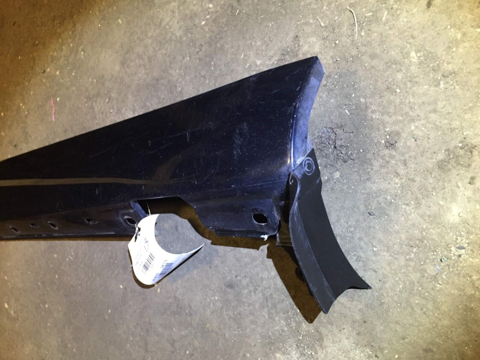 Mercedes C320 Left Driver Side Rocker Panel Skirt Molding OEM Replacement Part - Perfect for Car Body Repair & Restoration Projects