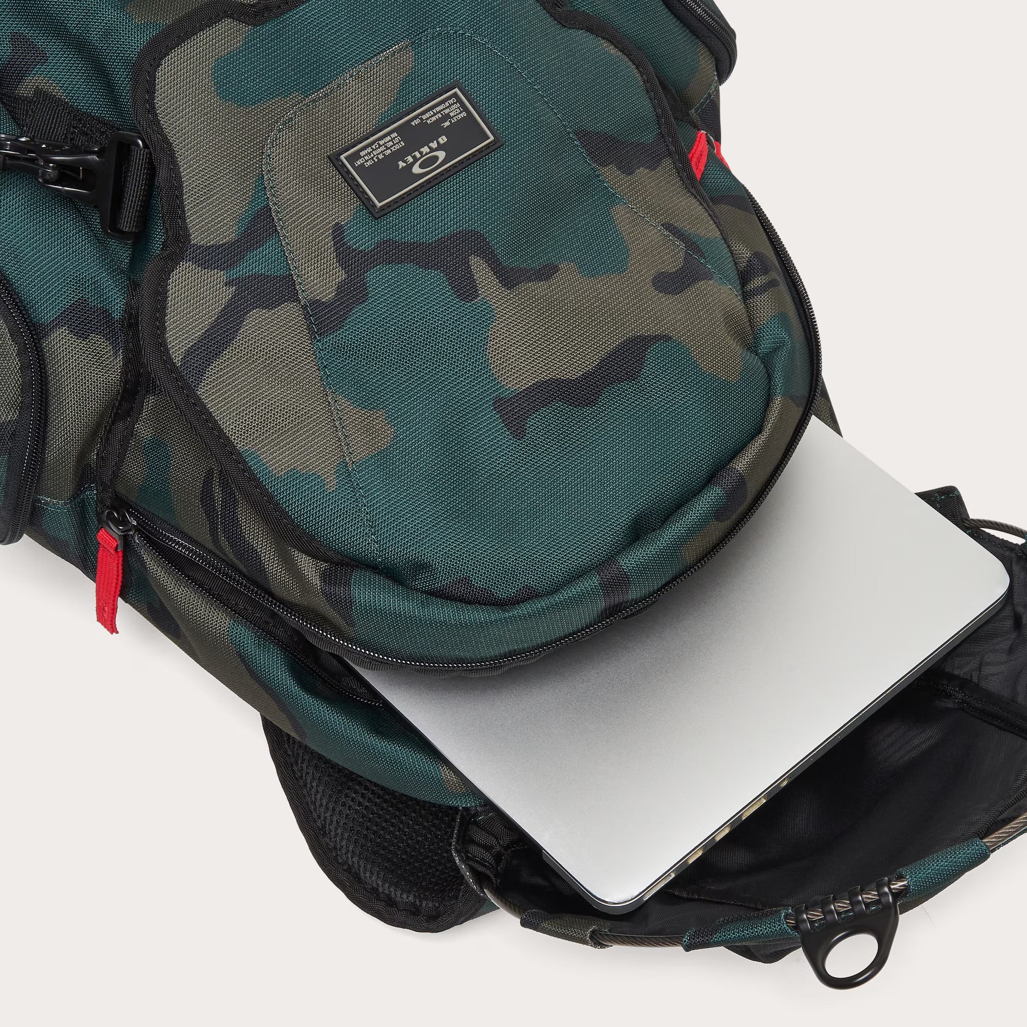 Oakley Camo Hunter RC Backpack - Durable Waterproof Hiking & Travel Backpack for Outdoor Adventures, Gym & Daily Use