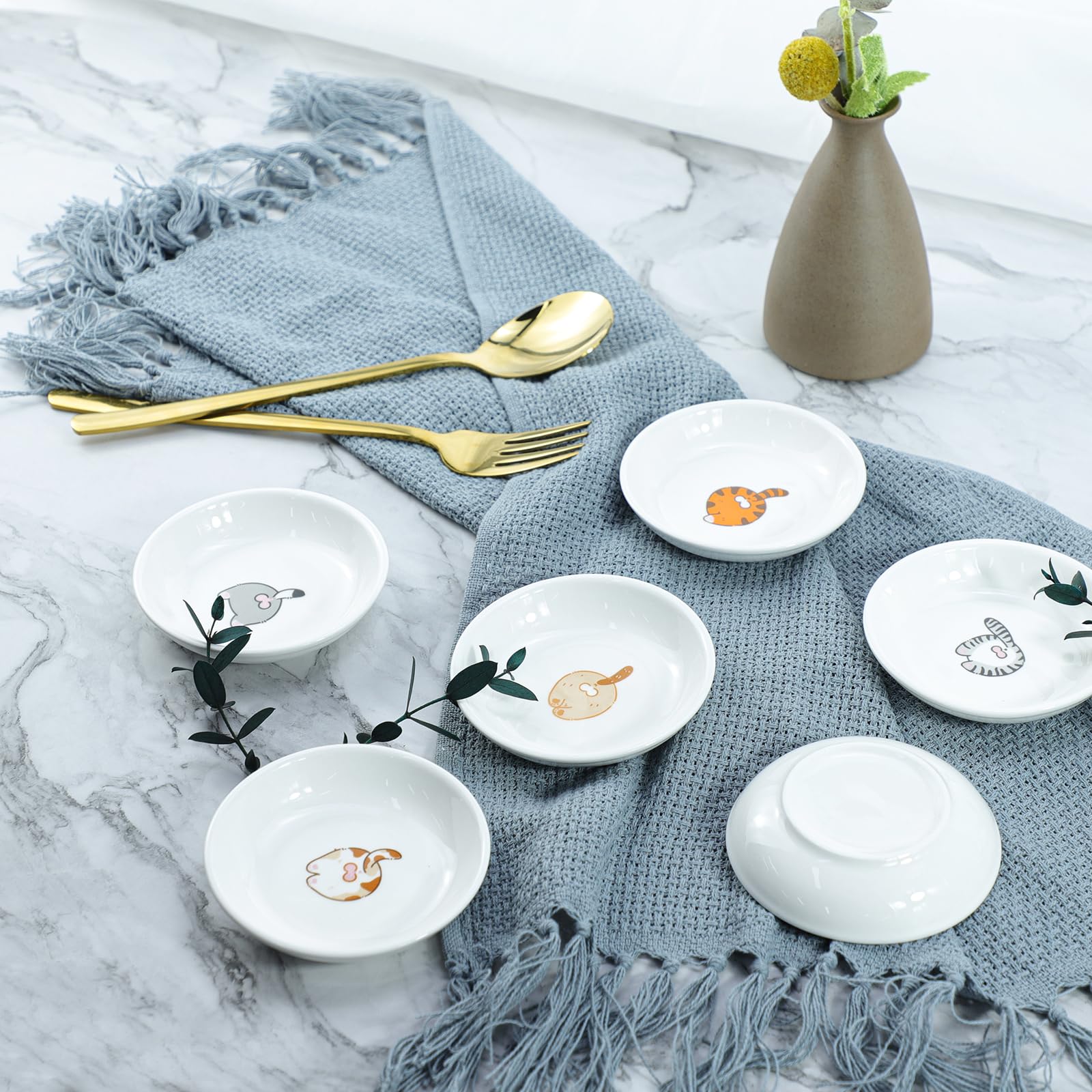 Funny Cartoon Cat Ceramic Sauce Dishes - Cute Cat Butt Sushi Soy Dipping Bowls & Appetizer Plates - Set of 6 Small Serving Dishes for Kitchen, Home Decor & Cat Feeding | Perfect for Sushi Parties, Asian Dining & Pet Lovers Gifts
