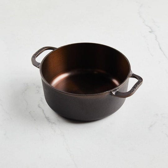 Smithey Vintage American Dutch Oven 5.5 Quart - Cast Iron Cookware Made in USA - Perfect for Camping, Baking & Family Dinners