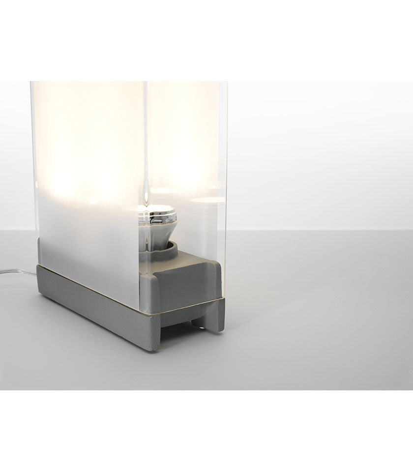 Modern Cortina Table Lamp - Adjustable LED Desk Light with USB Port for Home Office, Bedroom & Living Room - Perfect for Reading, Working & Decorating