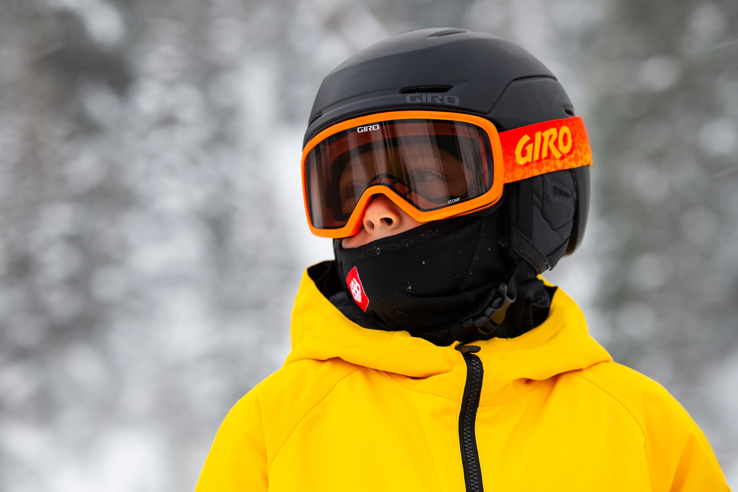 Giro Neo Jr. MIPS Kids Ski Helmet - Youth Snowboard Helmet for Boys & Girls - Lightweight Protective Winter Sports Gear for Skiing & Snowboarding