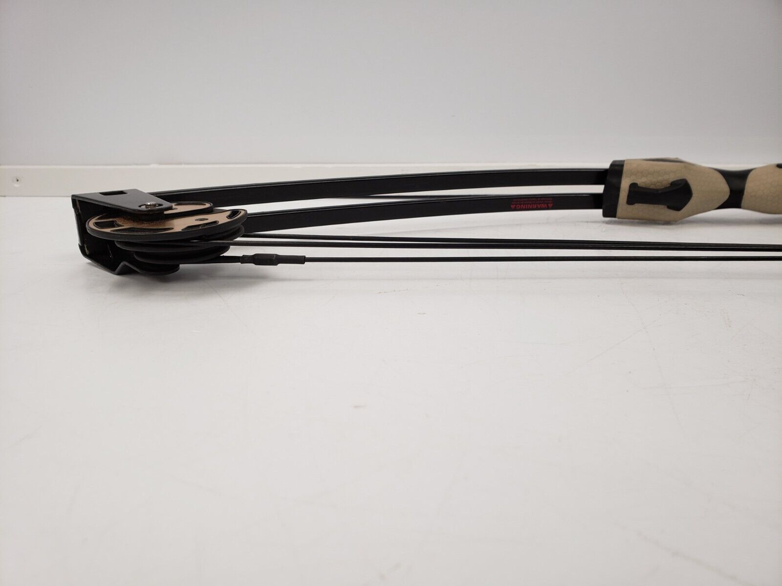 Mossy Oak Vertigo Compound Bow for Hunting & Target Practice - High Performance Archery Equipment for Outdoor Adventures