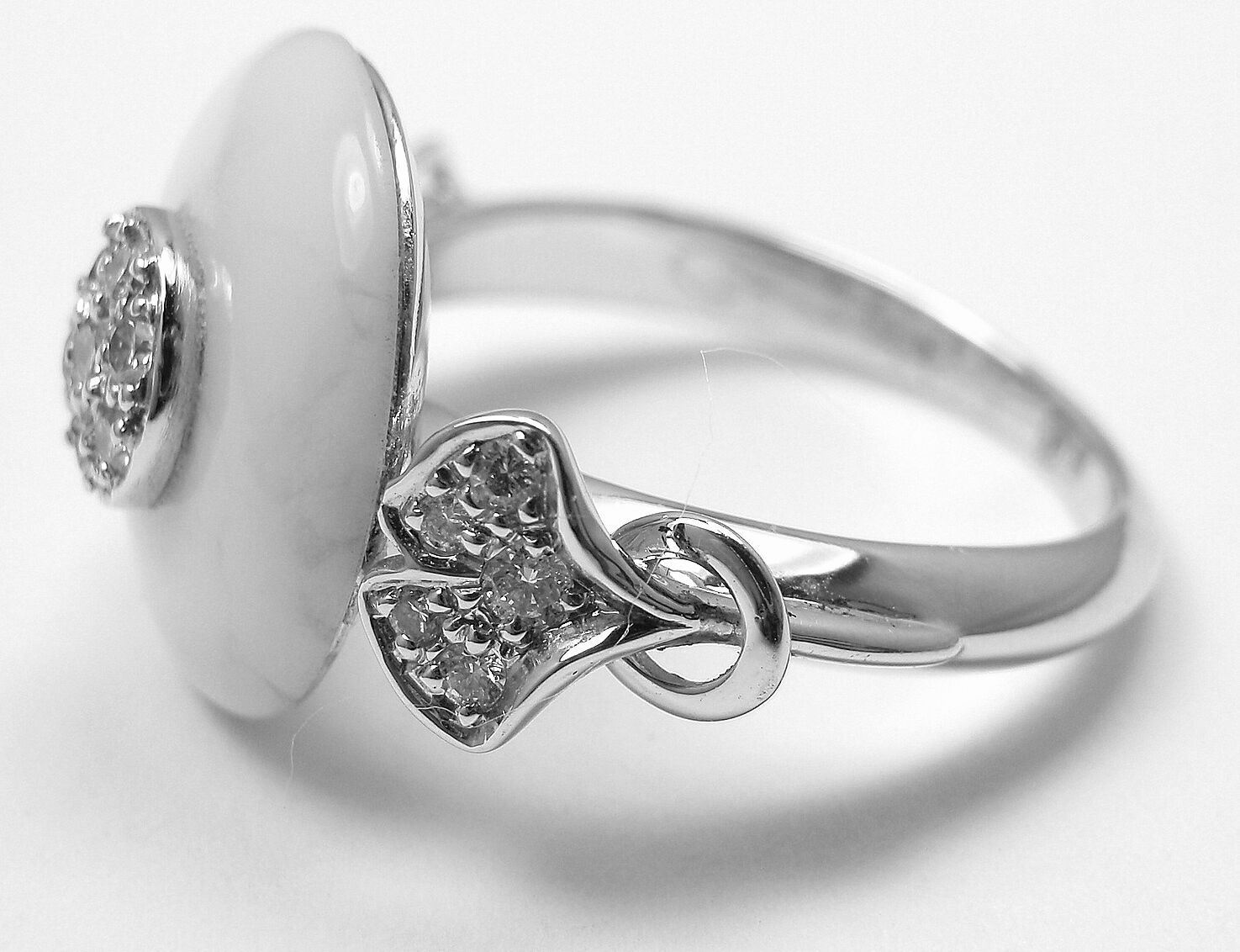 Authentic Carrera Y Carrera 18k White Gold Ginkgo Leaf Diamond & Kogolong Ring for Women - Luxury Statement Jewelry for Weddings, Anniversaries & Special Occasions