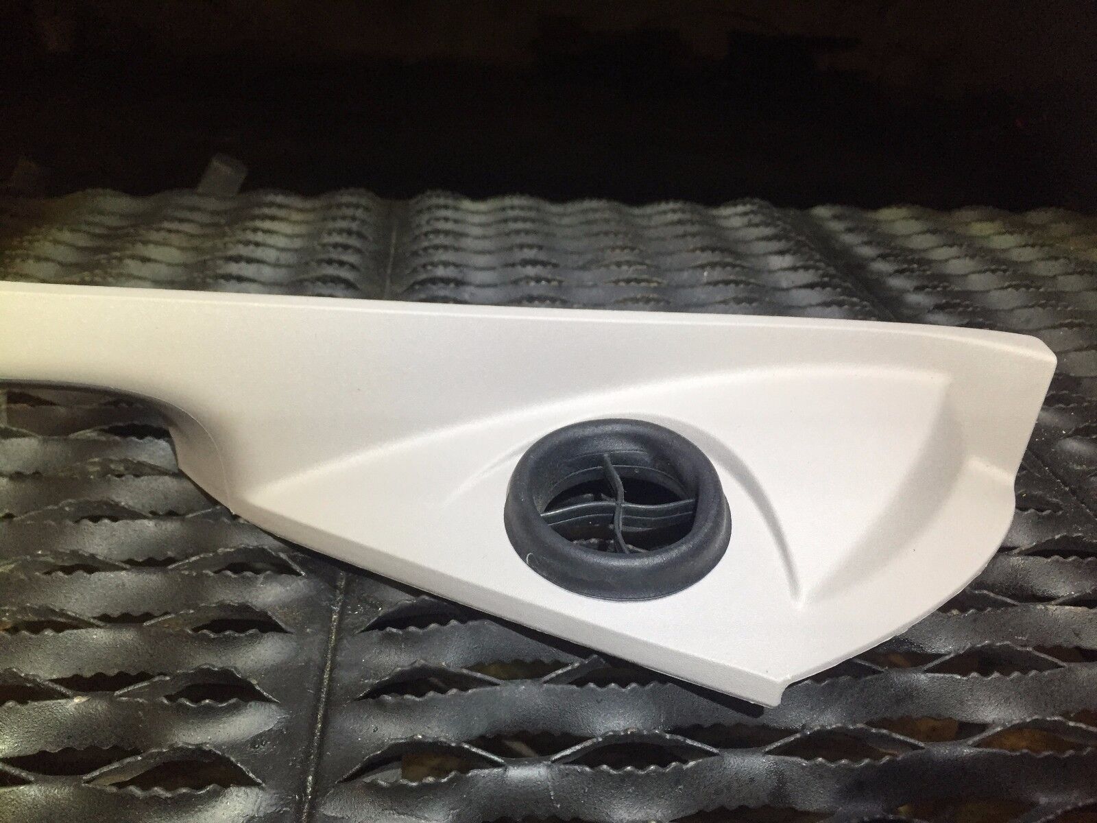 2005-2011 Volvo S40 Driver Side Dashboard Cover Trim - OEM Replacement Part for Interior Protection & Customization - Perfect for Car Enthusiasts & DIY Auto Repair
