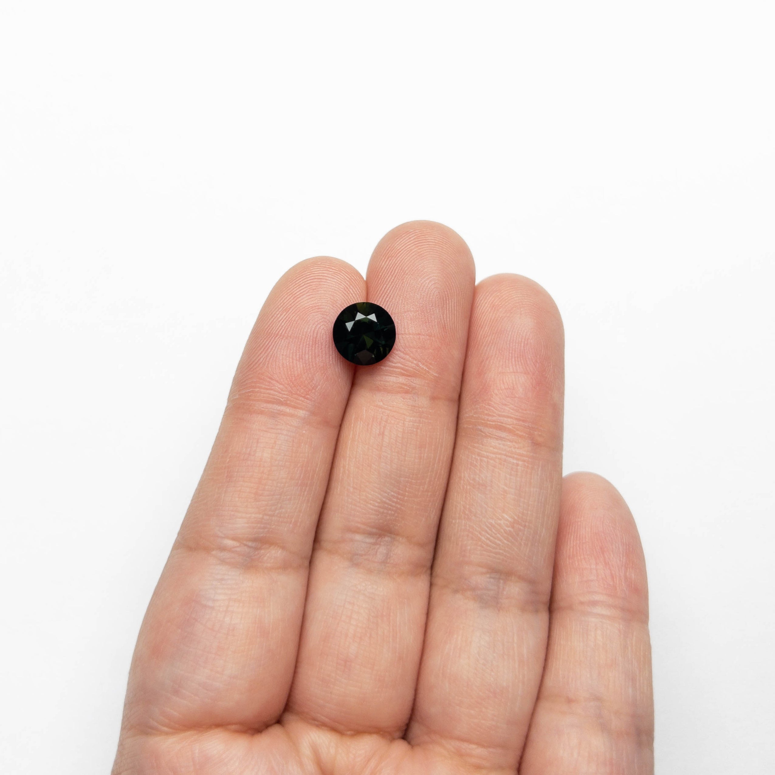 2.71ct Round Brilliant Blue Sapphire Gemstone - 8.47x8.40x5.65mm Natural Loose Stone for Jewelry Making, Engagement Rings & Fine Collections