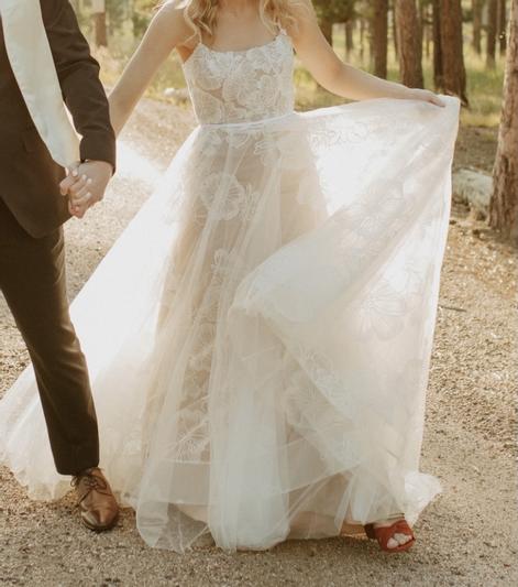Wtoo by Watters Lizbeth Wedding Gown - Elegant Lace Bridal Dress for Church Ceremony & Formal Reception