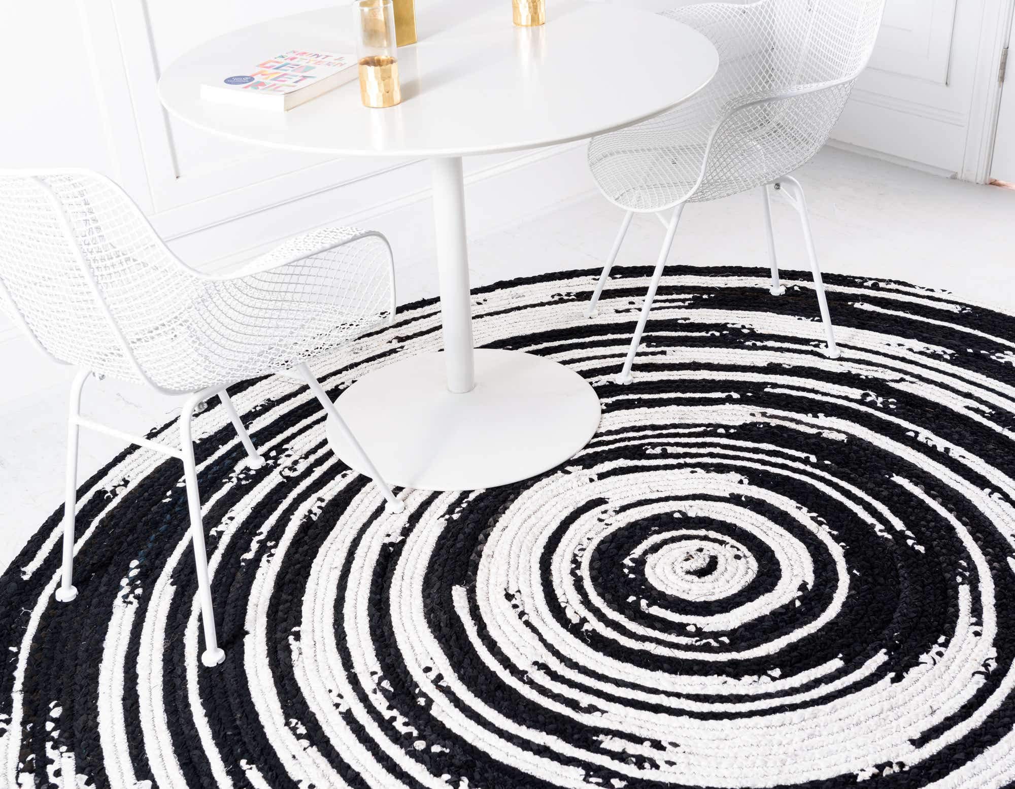 Unique Loom Braided Chindi Collection Casual Modern Black Round Rug (3' 3 x 3' 3) - Stylish Boho Home Decor for Living Room, Bedroom & Office