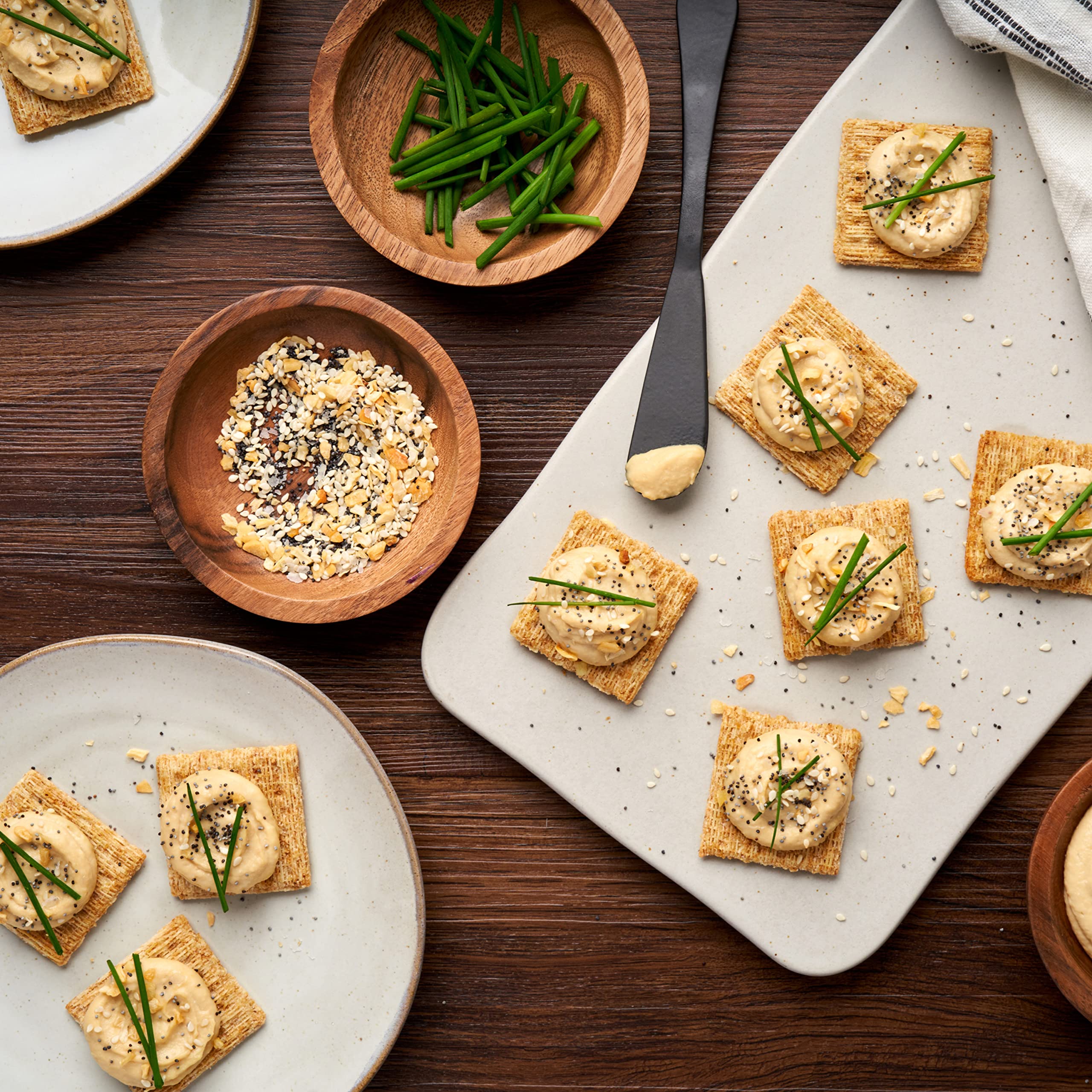 Triscuit Roasted Garlic Whole Grain Wheat Crackers - Healthy Lunch Snacks, Bulk Family Size (6-12.5 oz) | Perfect for Office, School & Picnic Snacking