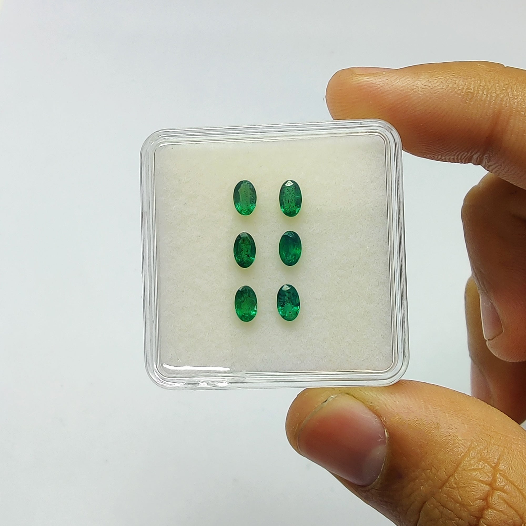 Natural Untreated 1.50ct Green Emerald Gemstone Set - 6pcs Oval Cut 5x3mm for Jewelry Making, Engagement Rings & Birthstone Collections