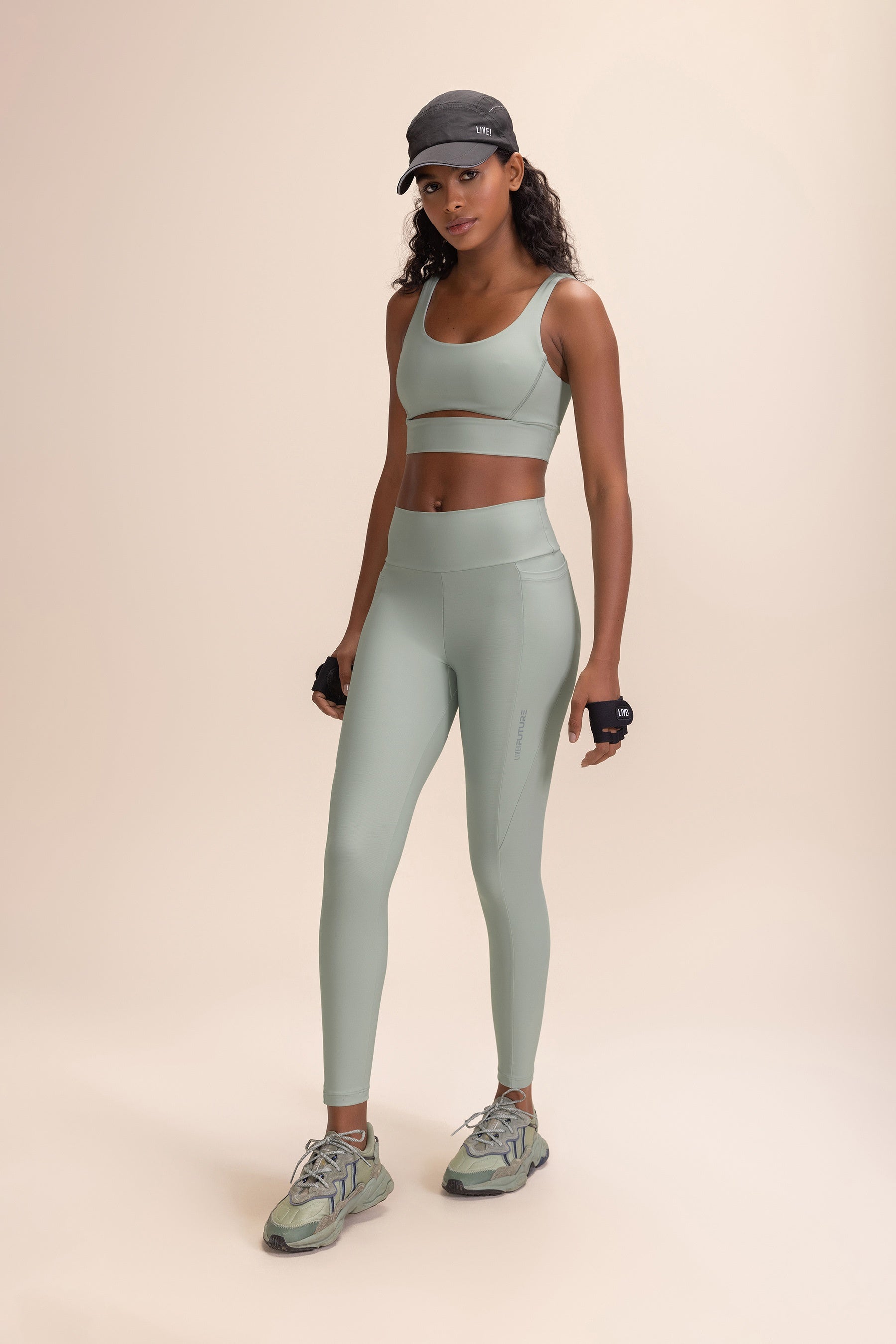 High-Quality Green Sports Bra for Women - Moisture-Wicking Workout Top for Running, Yoga & Gym - Comfortable Fitness Apparel for Active Lifestyles