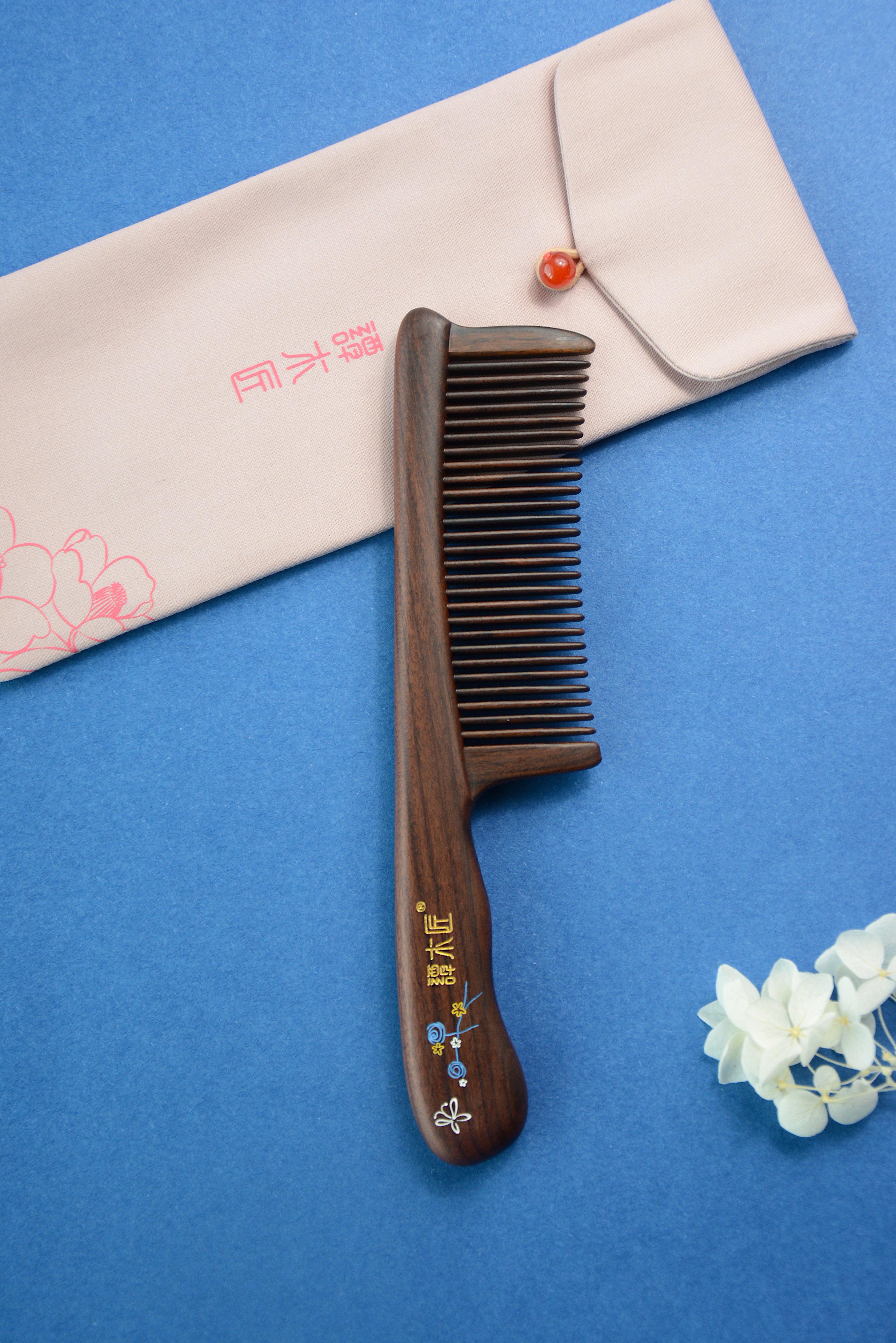 Premium Handcrafted Wooden Hair Comb for Women - Natural Flower Design, Smooth Detangling & Styling - Perfect for Daily Use, Travel & Gifts