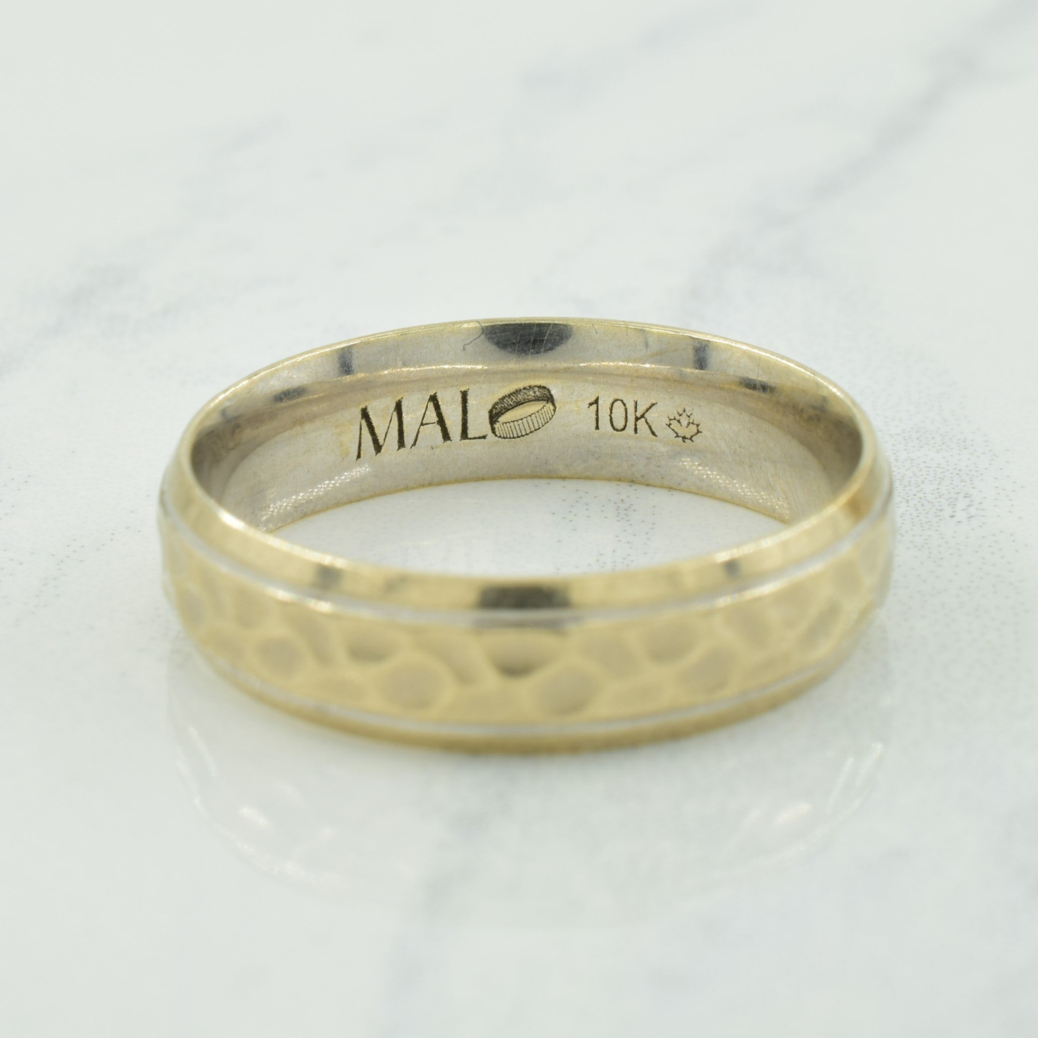 10K White Gold Textured Wedding Band Ring for Men - Size 10.5 - Perfect for Engagement, Anniversary & Everyday Wear