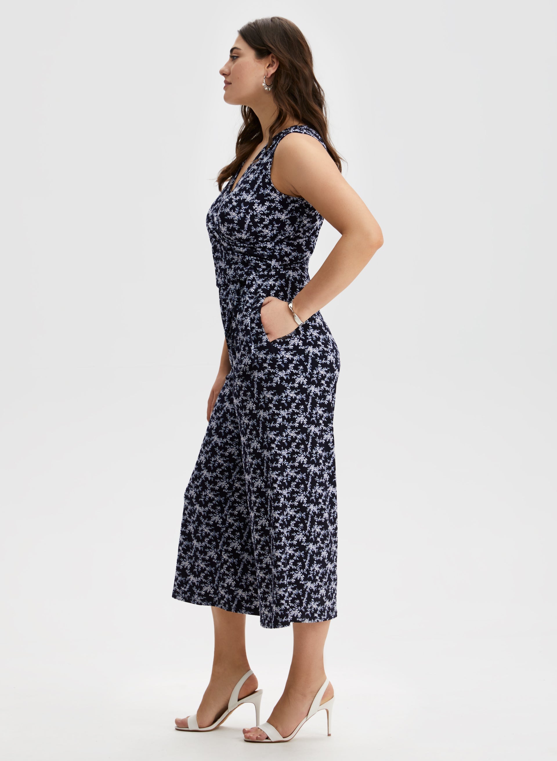 Floral Print Jumpsuit for Women - Stylish Summer Romper with Pockets | Perfect for Beach Vacation, Date Night & Outdoor Parties