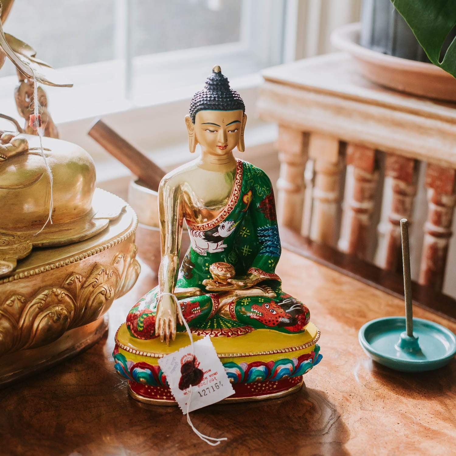 Hand Painted Shakyamuni Buddha Statue - Exquisite Buddhist Decor for Meditation Room, Yoga Studio & Home Altar