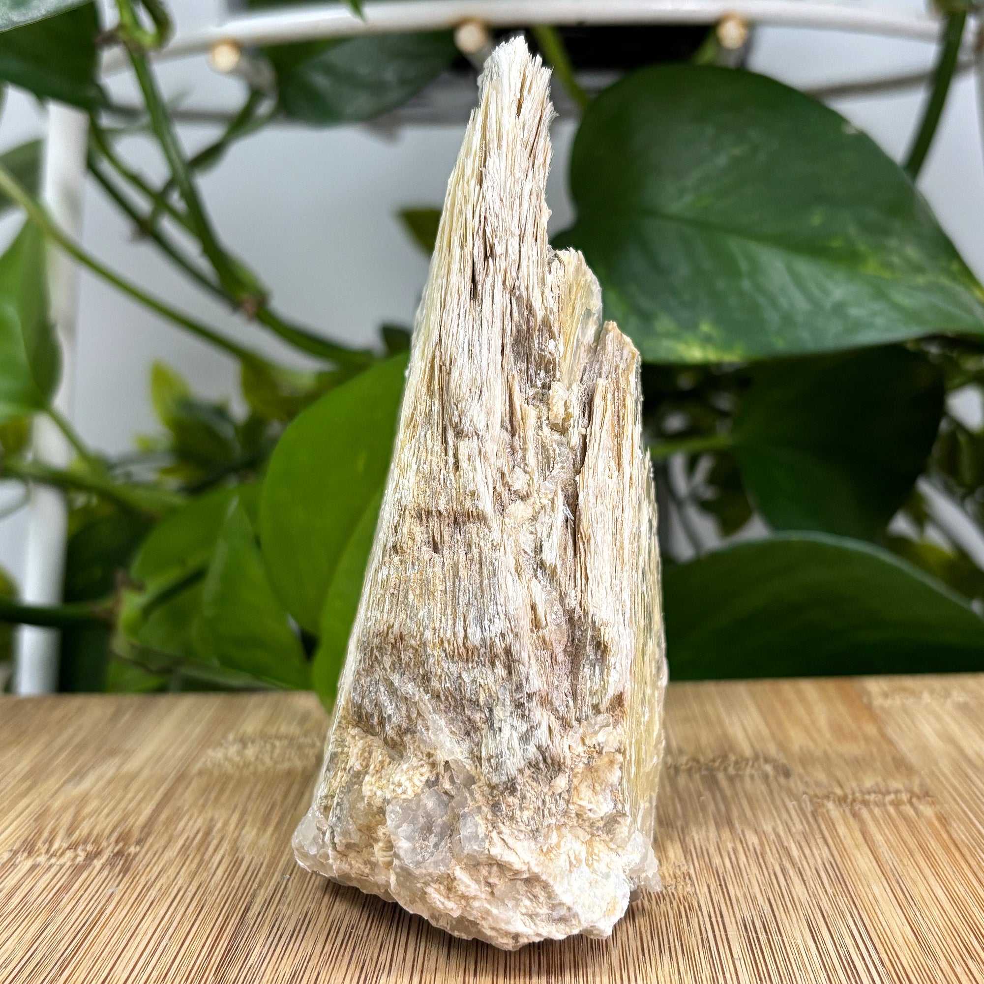 Natural Mica Crystal Gemstone - Raw Mineral Specimen for Collectors, Healing, Crafts & DIY | Shimmering Metallic Luster | Premium Quality Rock Decor | Perfect for Home Decor, Jewelry Making & Spiritual Healing (RMI702)