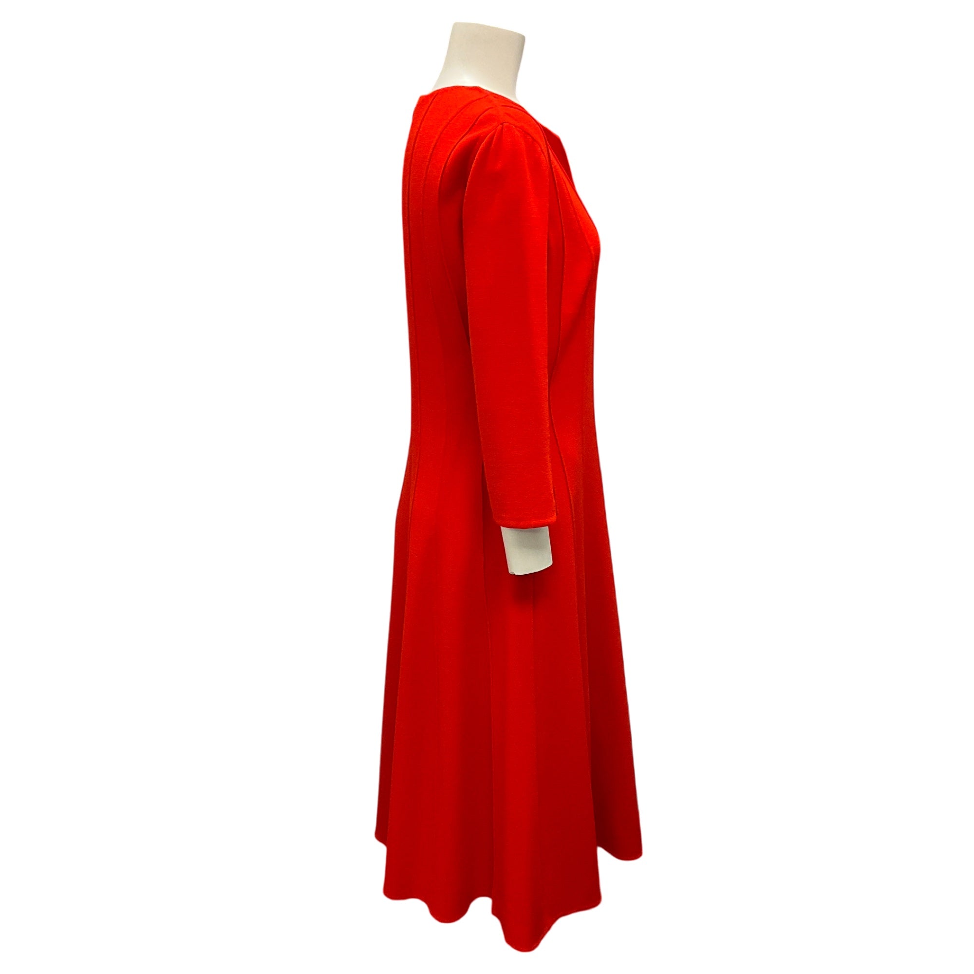 Oscar de la Renta Red 2020 Flared Wool Crepe Swing Dress - Elegant A-Line Midi Dress for Cocktail Parties, Weddings & Special Occasions