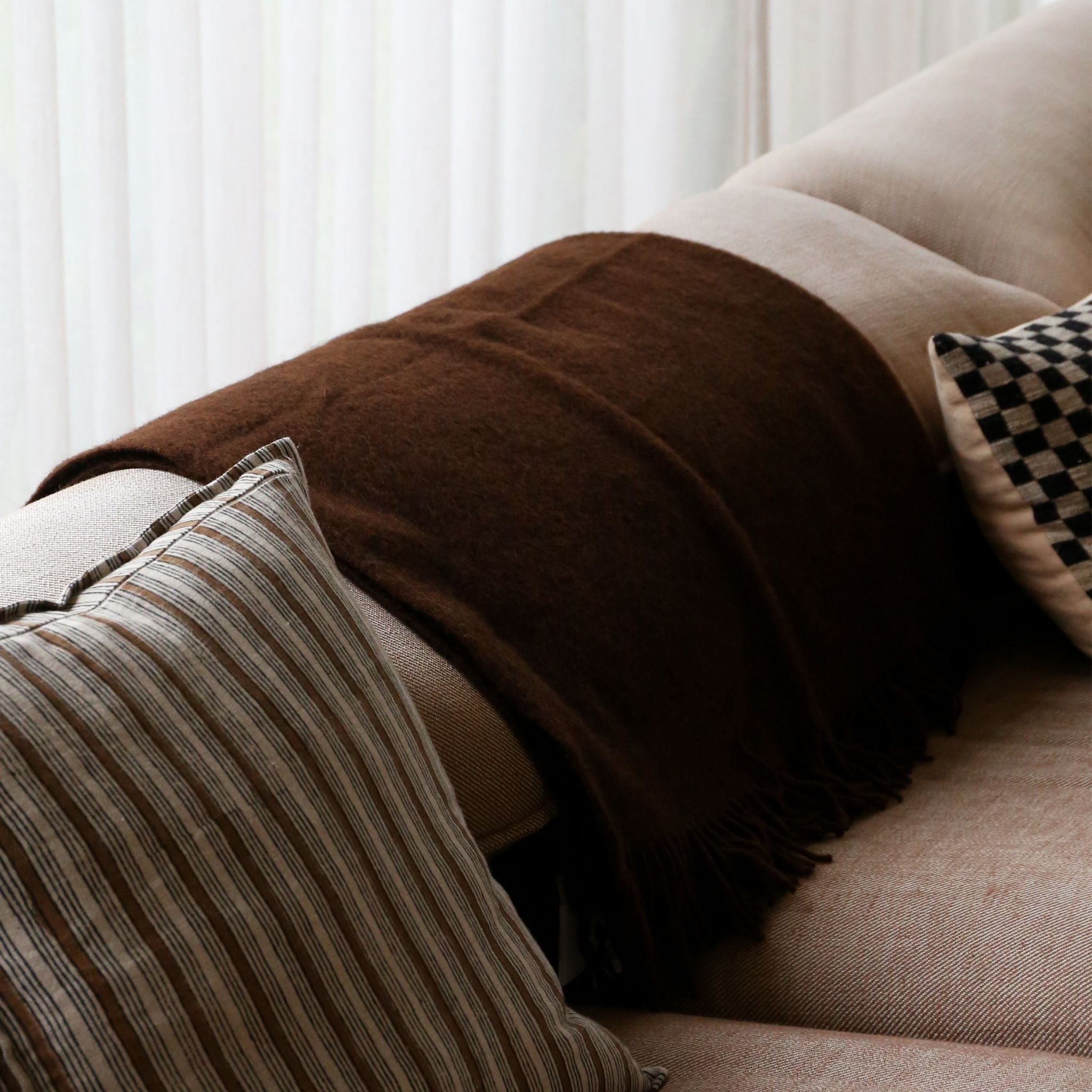 Premium Klippan Gotland Wool Throw Blanket - Soft & Warm Walnut Brown - Cozy Home Decor for Sofa, Bed & Winter Nights