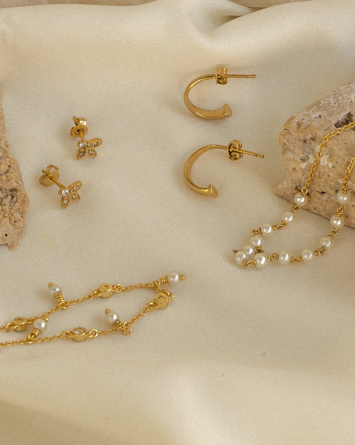 Anna Pearl Bracelet for Women - Elegant & Timeless Jewelry Gift for Her - Perfect for Weddings, Anniversaries & Special Occasions