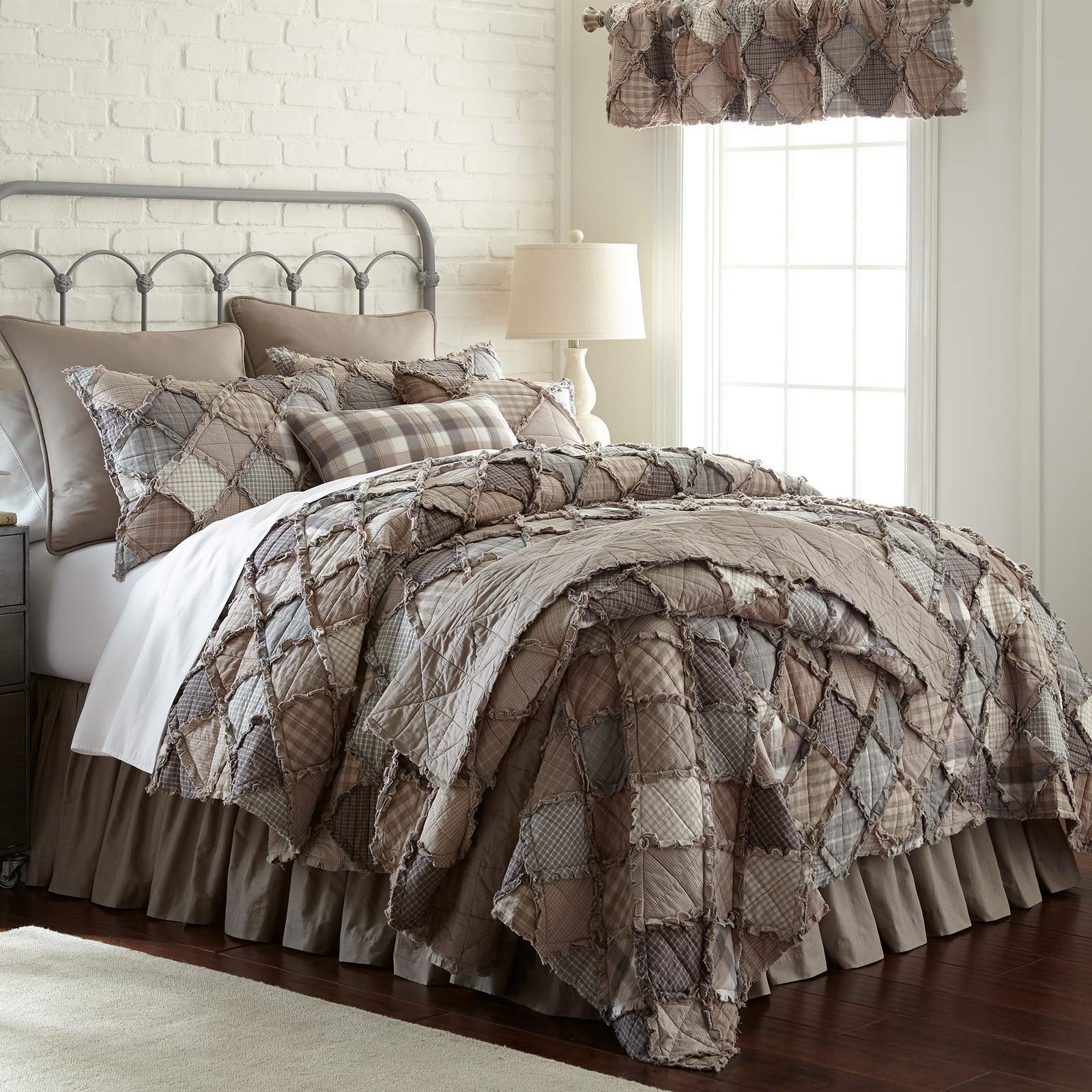 Donna Sharp 3-Piece Smoky Mountain Cotton Contemporary Quilt Set - Full/Queen Quilt & 2 Standard Pillow Shams | Soft Bedding Collection for Cozy Bedroom Decor | Perfect for Guest Rooms, Master Suites & Cabin Retreats