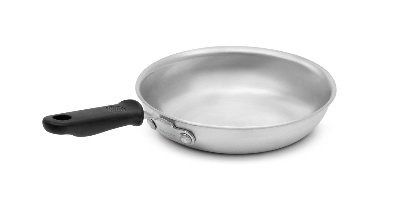 Vollrath 562108 Wear Ever 8-Inch Rivetless Fry Pan with Natural Finish & Heat-Resistant Silicone Handle - Perfect for Home Cooking, Restaurant Use, and Professional Chefs