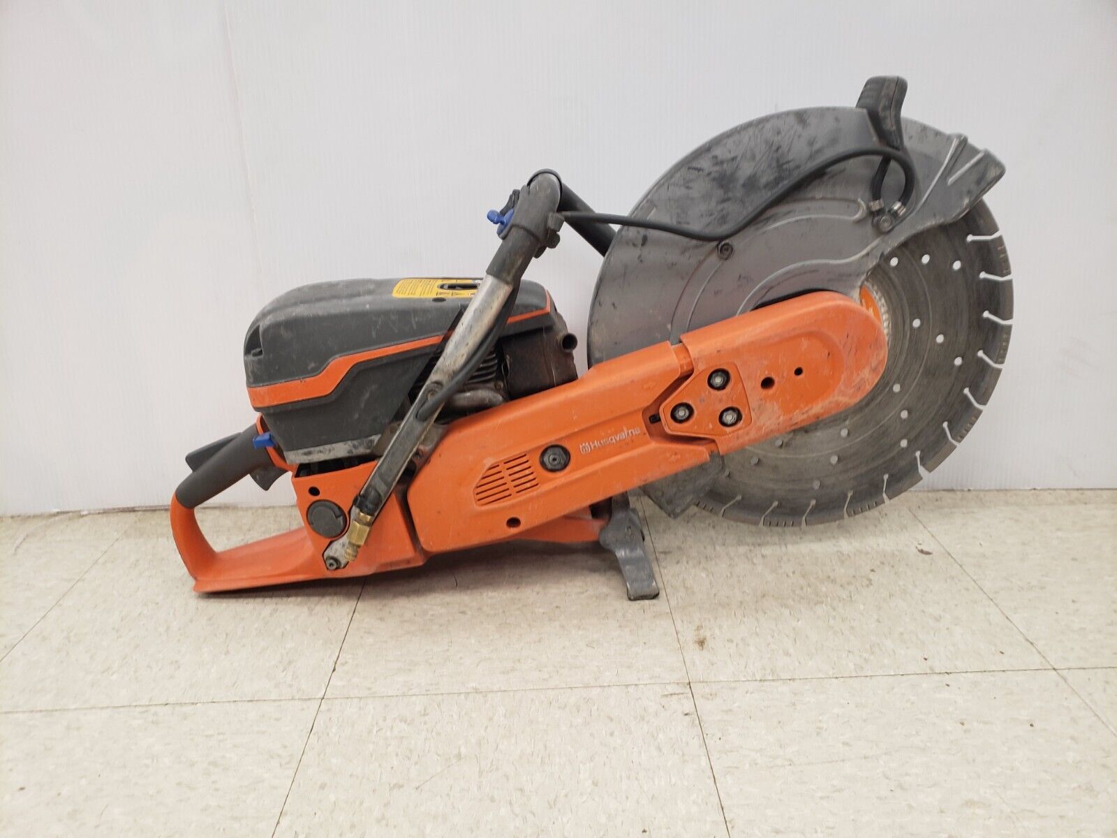 Husqvarna K970 Gas-Powered Cut Off Saw - Heavy Duty Concrete & Metal Cutting for Construction & Demolition Projects