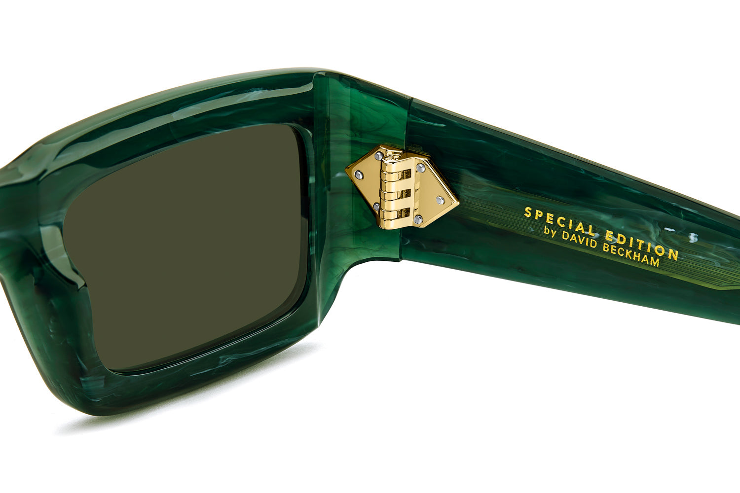 David Beckham DB7131/S Sunglasses - Polarized Aviator Style for Men & Women - Perfect for Driving, Travel & Outdoor Activities