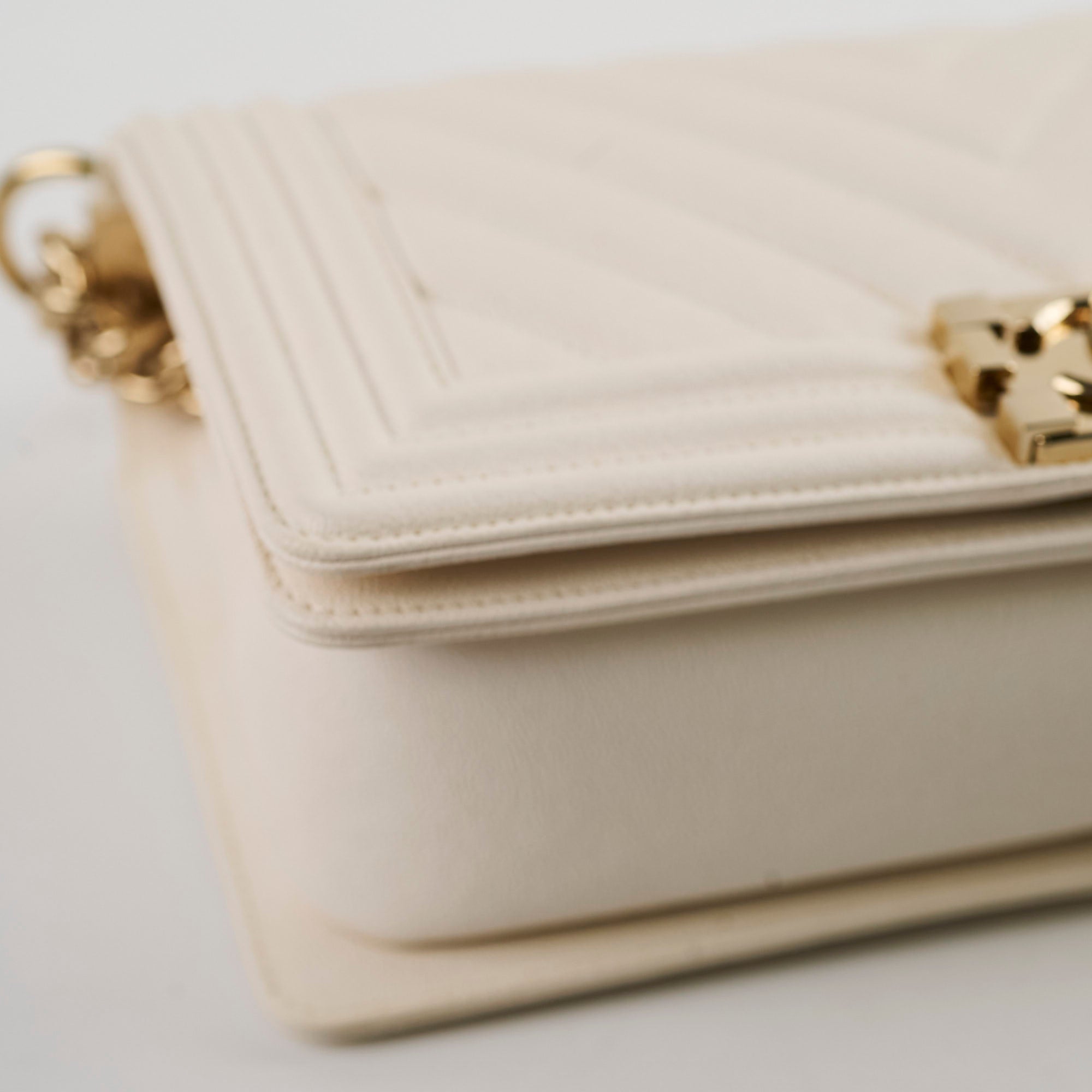 Chanel Old Medium Boy Chevron White Caviar Leather Handbag - Series 29 | Luxury Designer Crossbody Bag for Women, Perfect for Date Night & Special Occasions