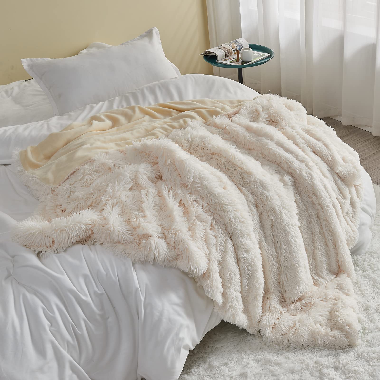 GONAAP Super Soft Faux Fur Throw Blanket - Ivory Plush Shaggy Blanket for Couch, Sofa & Bed (40