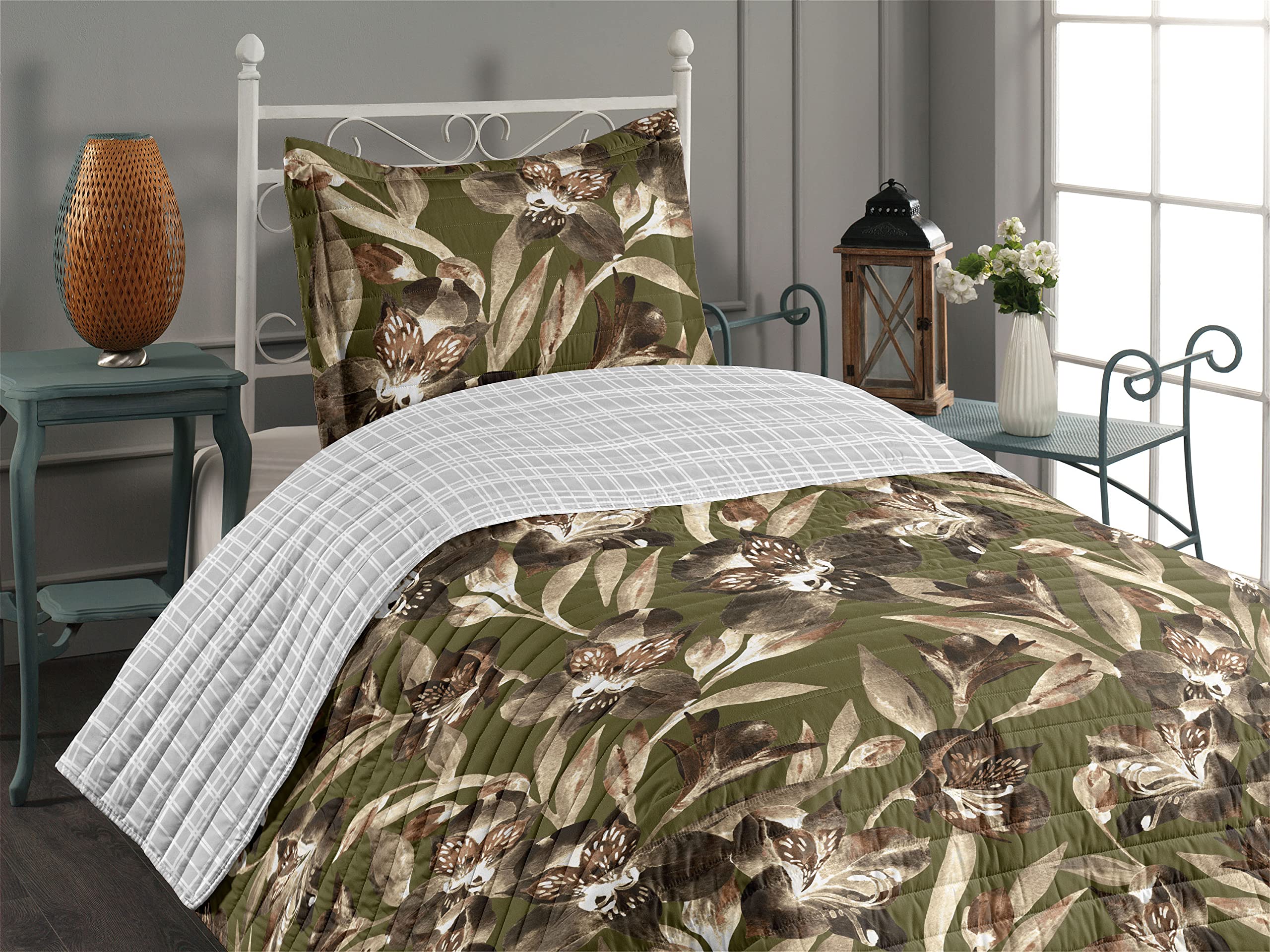 Ambesonne Reversible Tropical Jungle Bedspread Set with Pillow Shams - Twin Size Green & Brown Microfiber Comforter for Spring & Summer Bedroom Decor | Exotic Foliage Butterfly Design