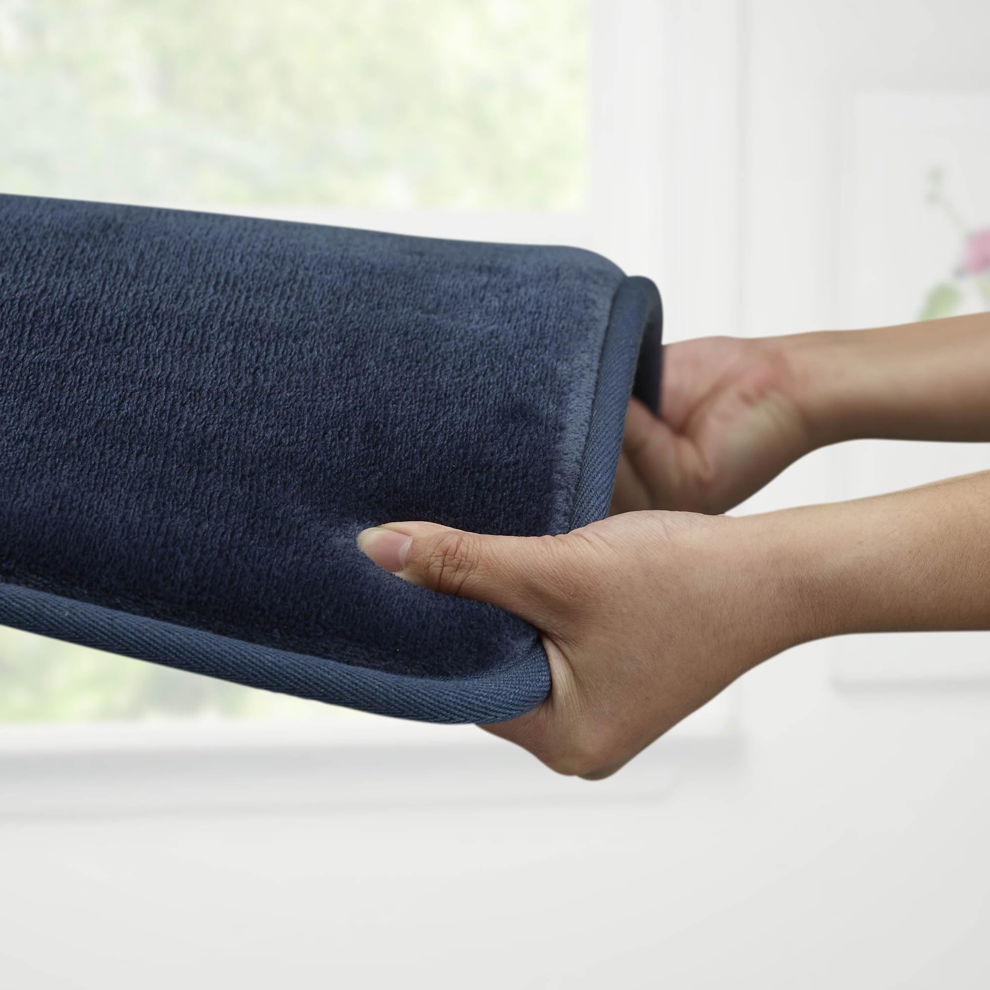 Genteele Memory Foam Bath Mat - Non Slip Absorbent Super Soft Velvet Bathroom Rug (24