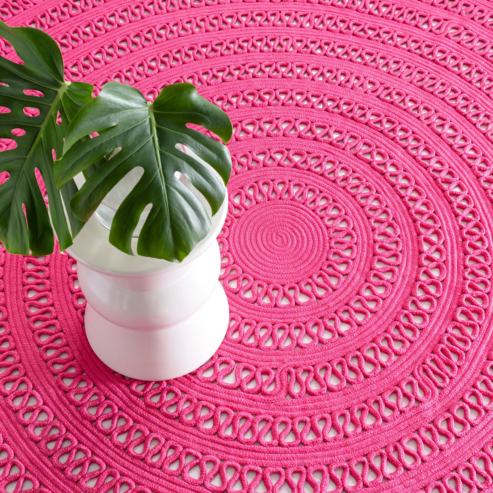 Handwoven Round Jute Rug for Indoor & Outdoor Use - Soft & Durable Boho Decor - Fuchsia Pink - Perfect for Living Room, Bedroom, Patio, or Deck