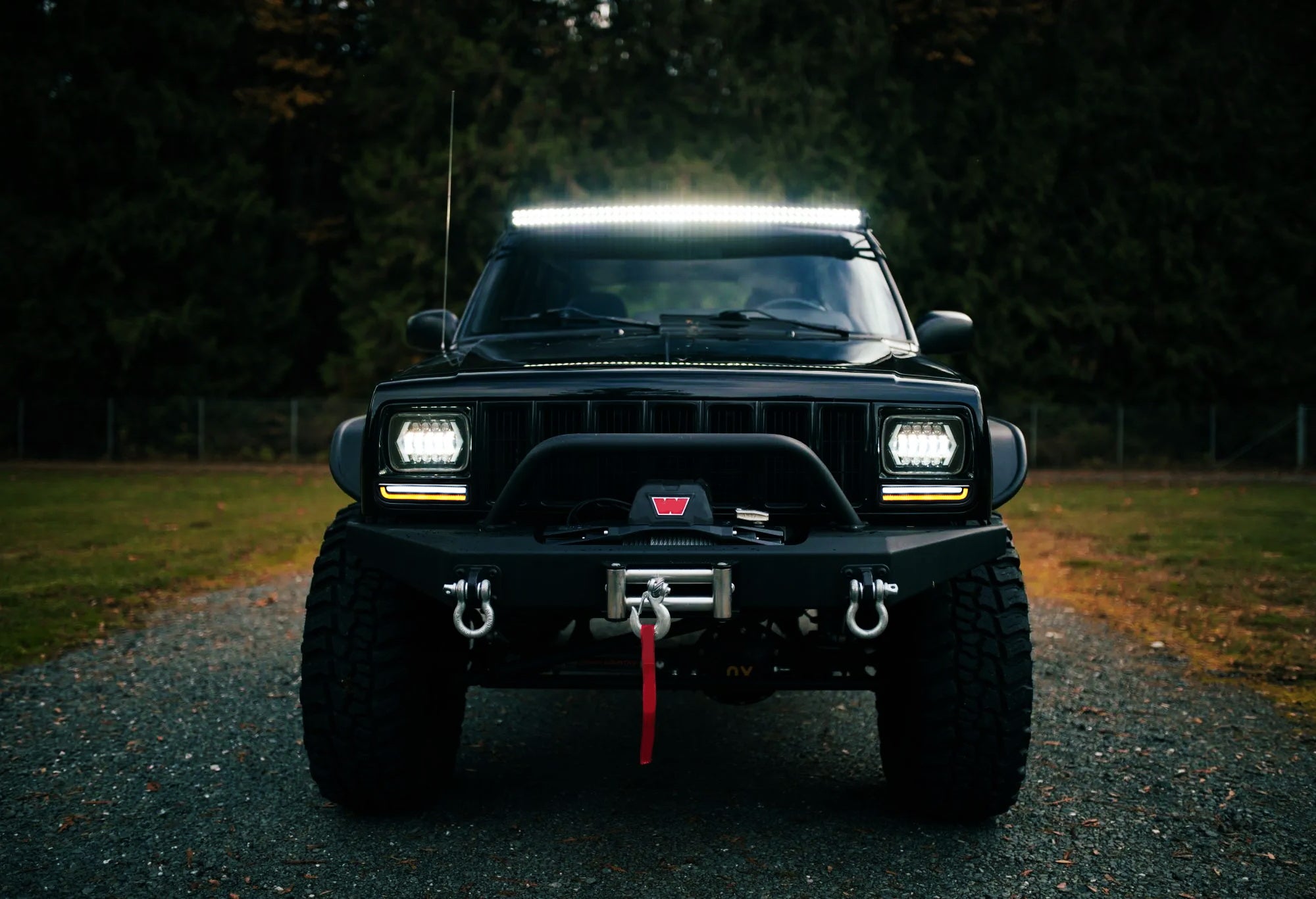 Clear Lens White LED DRL & Amber Turn Signal Lights for Jeep Cherokee XJ (1997-2001) - Bright Daytime Running Lights & Safety Indicators for Off-Road Driving & Night Visibility
