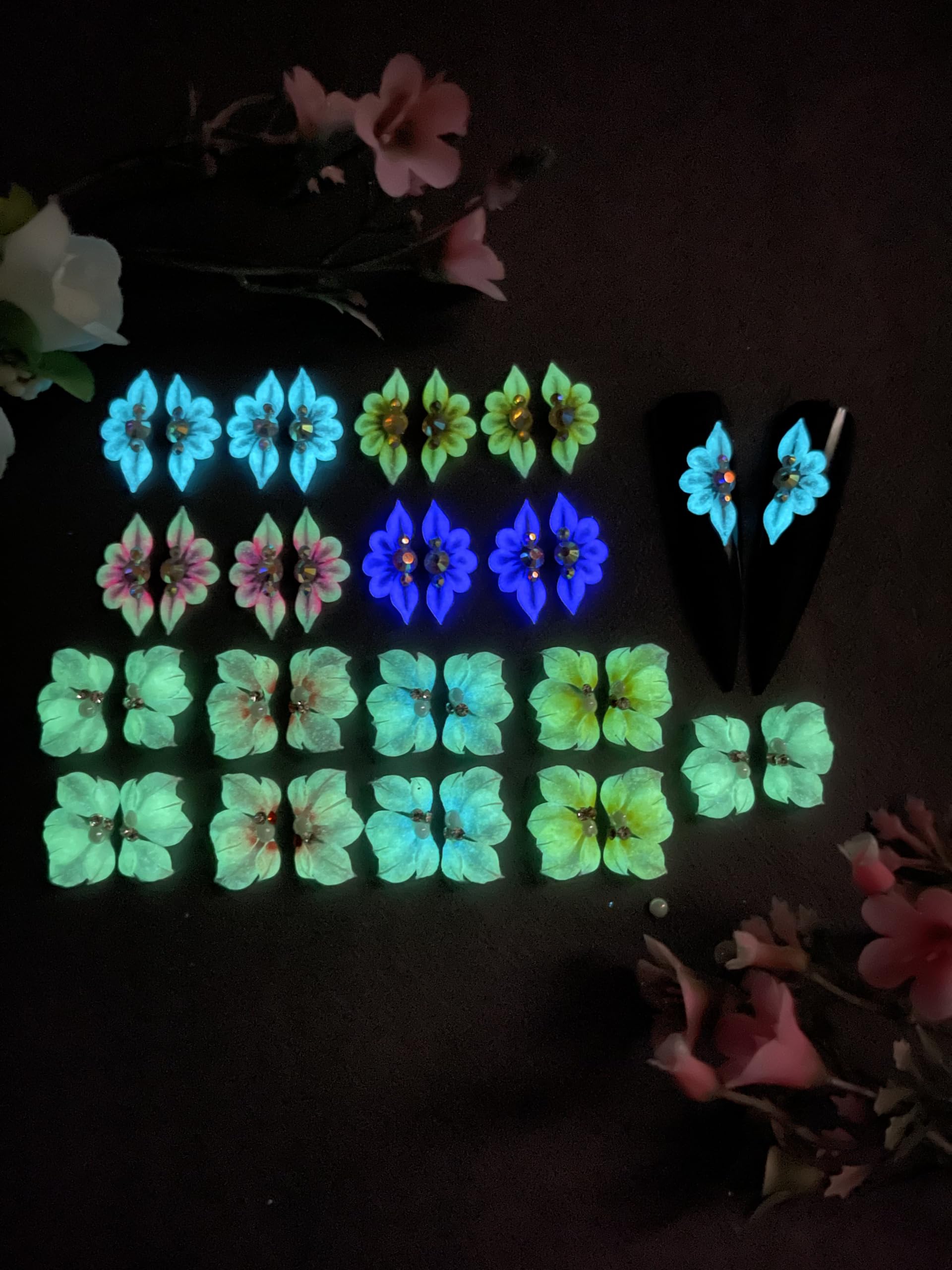 100Pcs Handmade 3D Acrylic Nail Art Flowers Set - White Artificial Floral Decorations for DIY Nail Designs, Manicure Salon Supplies & Home Crafts (Box5#-100PCs) | Perfect for Bridal Nails, Party Looks, Gel Polish Extensions & Creative Gift Ideas
