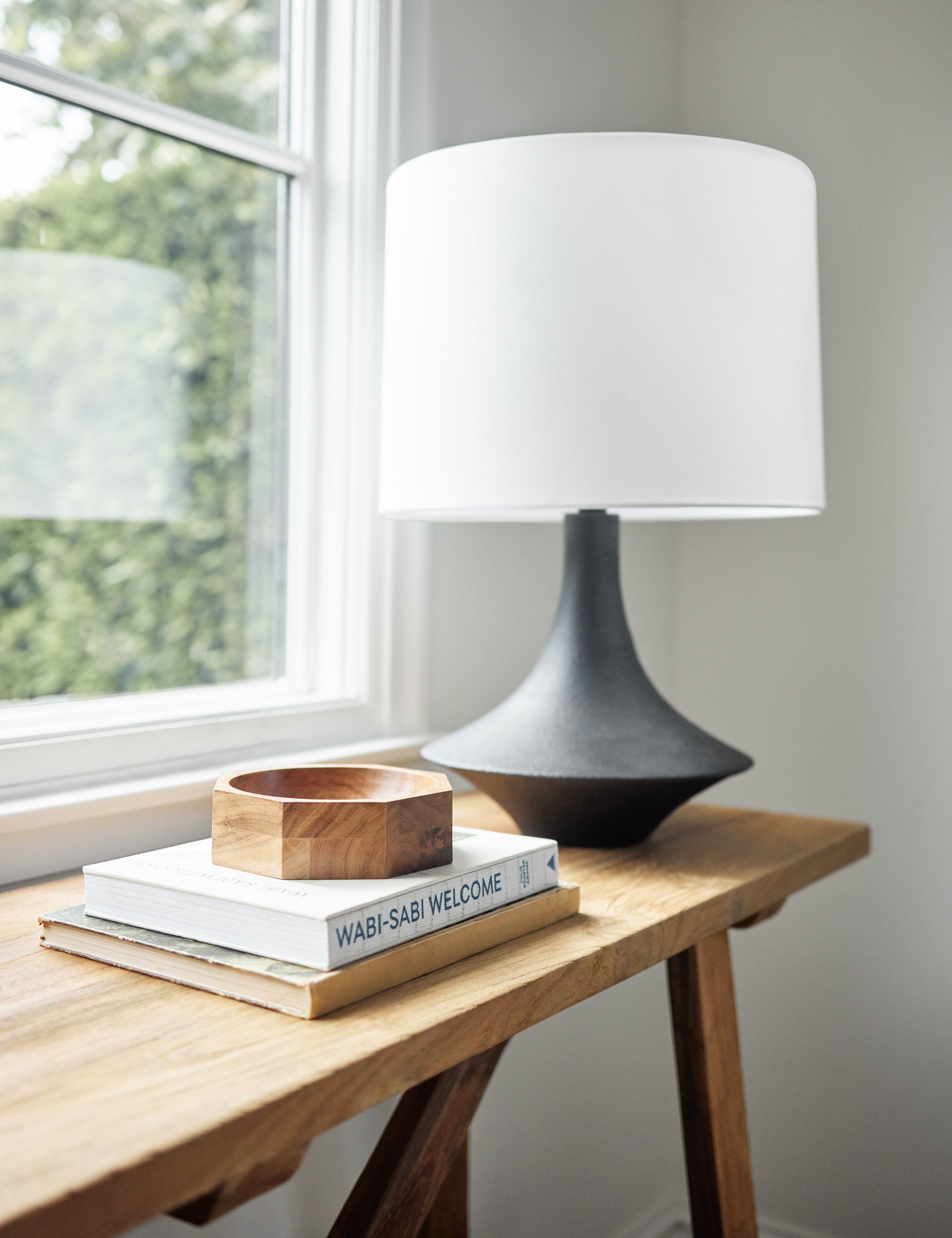 Coulwood Modern Table Lamp - Stylish Bedside & Desk Lighting for Home & Office - Perfect for Reading, Working & Decor