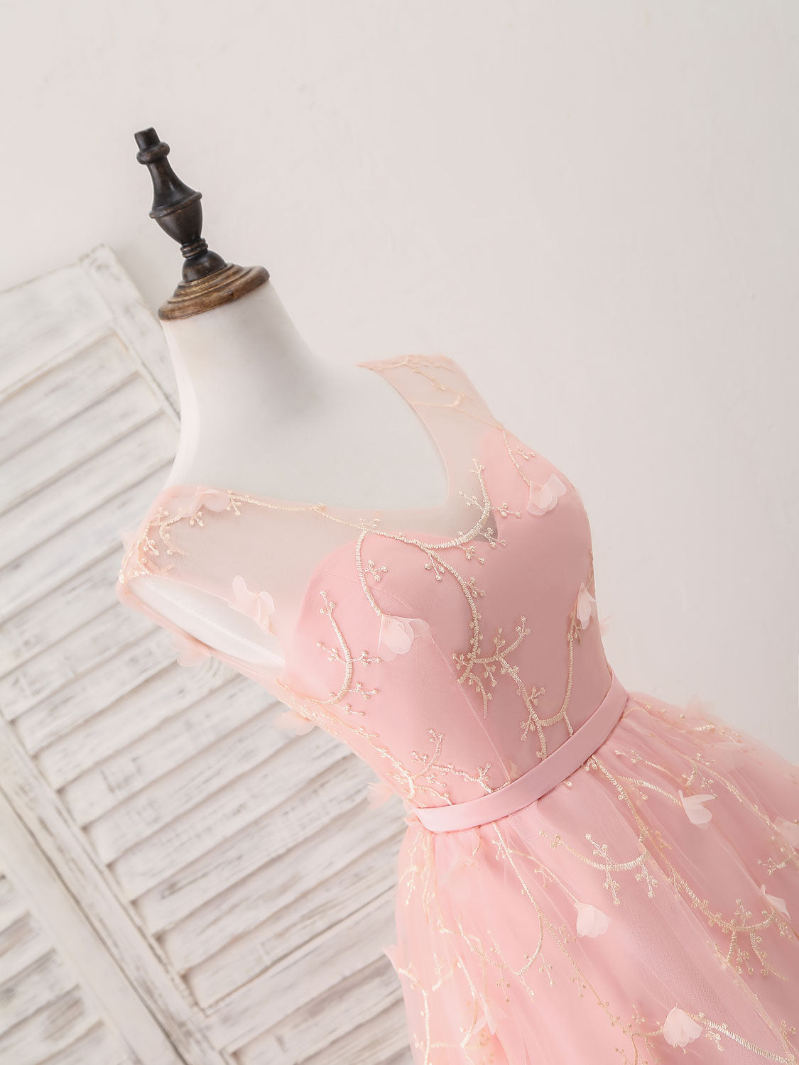Elegant Pink Tulle Lace Tea-Length Prom Dress | Homecoming Ball Gown | Perfect for Formal Dances, Weddings & Special Occasions