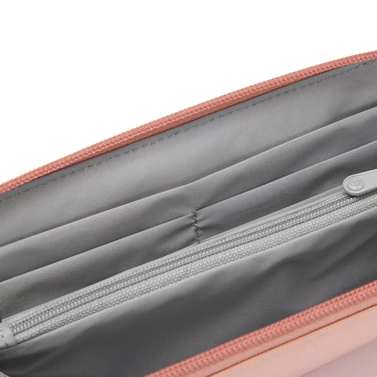 Pacsafe RFIDsafe™ RFID Blocking Continental Wallet - Secure Travel Wallet for Credit Cards & Passport - Perfect for International Trips & Daily Commute