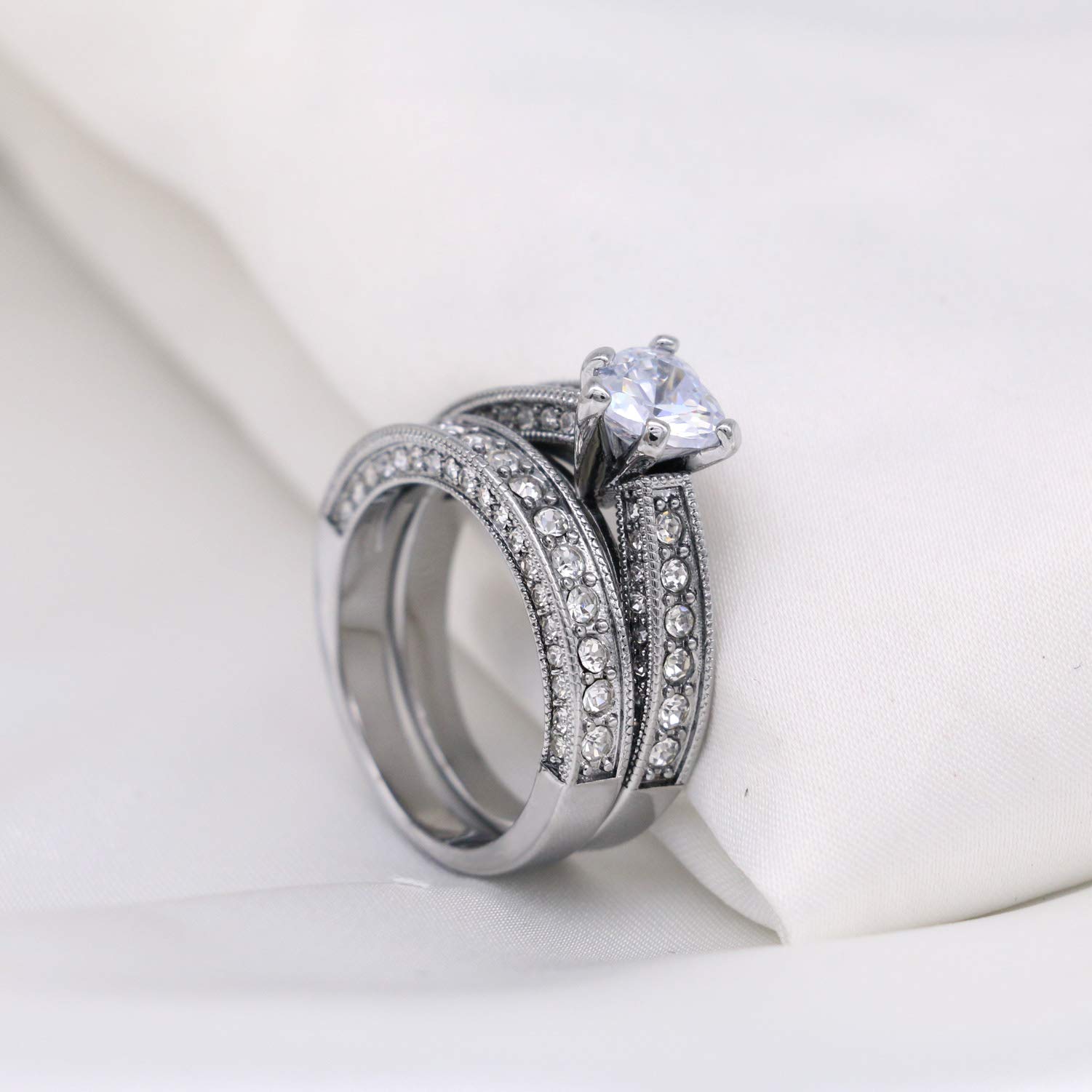 14K Yellow Gold Plated Heart-Cut 7mm Cubic Zirconia Women's Wedding Ring Set, Bridal Jewelry, Engagement Ring for Her - Perfect for Proposals, Anniversaries & Special Occasions