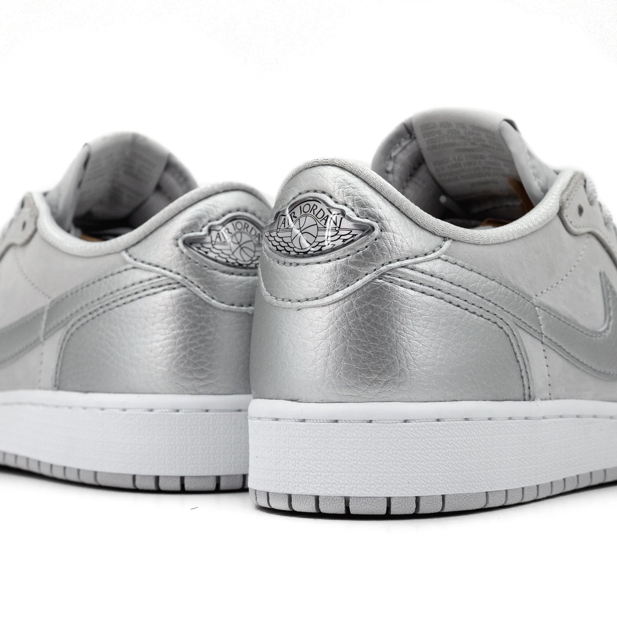 Air Jordan 1 Low OG 'Metallic Silver' GS Sneakers (2024) - Retro Basketball Shoes for Women & Girls - Perfect for Casual Wear, Street Style & Sneaker Collection