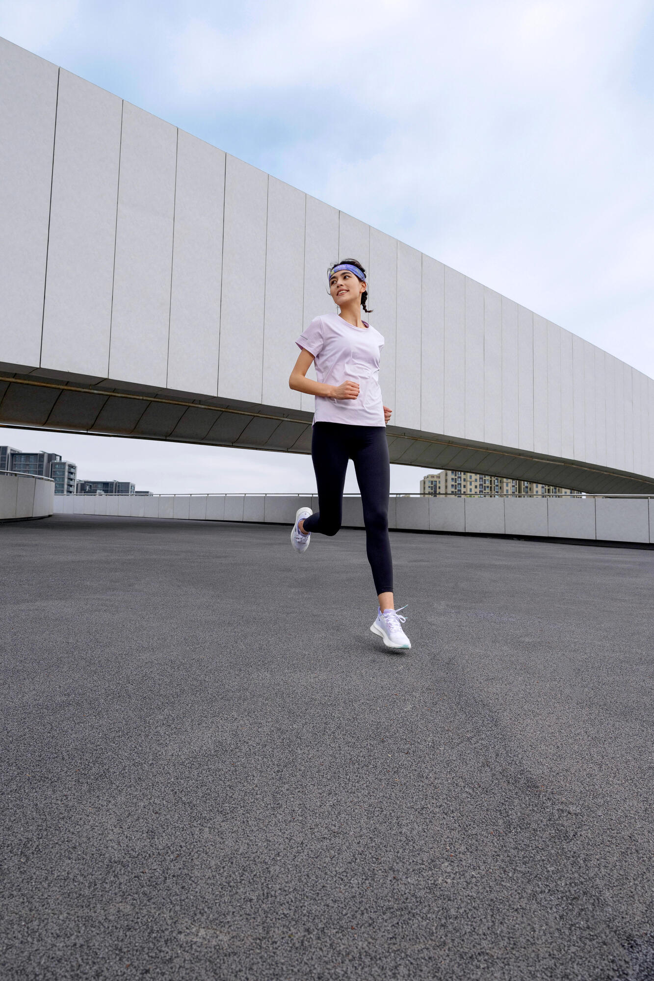 Kiprun Run 500 Dry Women's Breathable Running T-Shirt - Moisture Wicking Workout Top for Gym, Jogging & Outdoor Sports