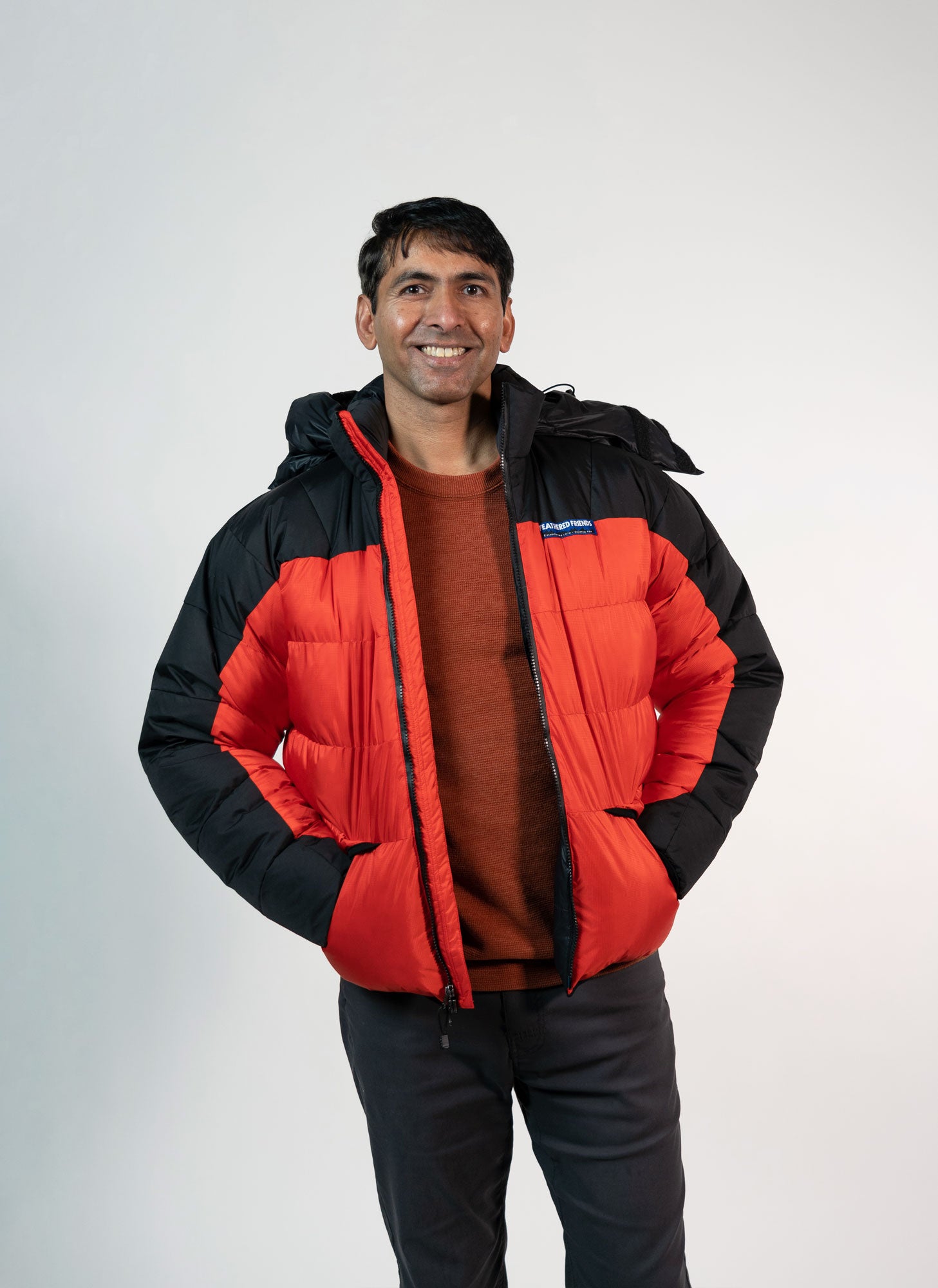 Volant Down Jacket for Men & Women - Lightweight Warm Winter Coat with Water-Resistant Shell - Perfect for Skiing, Hiking & Outdoor Adventures