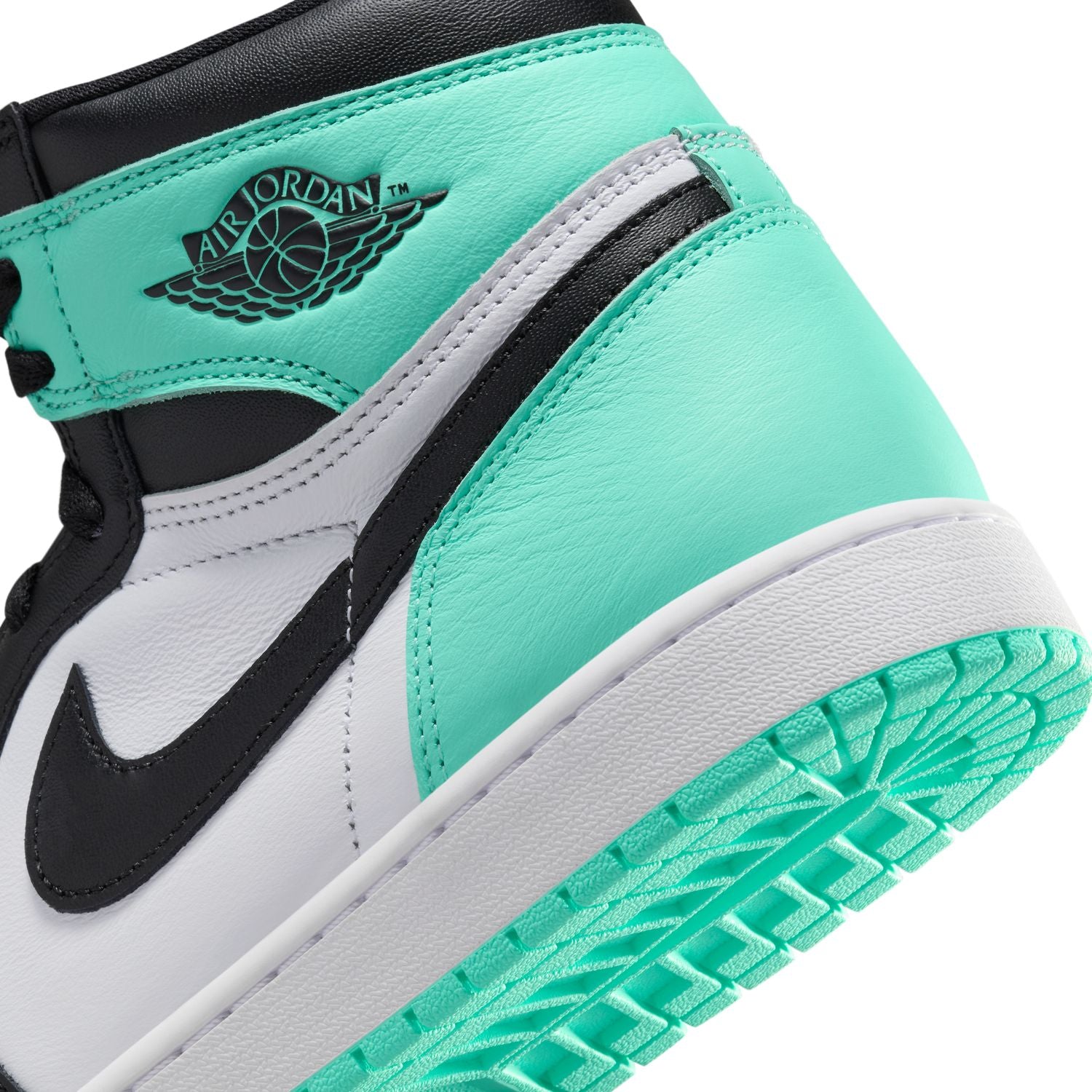 Air Jordan 1 Retro High OG 'Green Glow' Sneakers - Men's Basketball Shoes for Streetwear & Casual Style | Perfect for Sneaker Collectors & Urban Fashion Enthusiasts