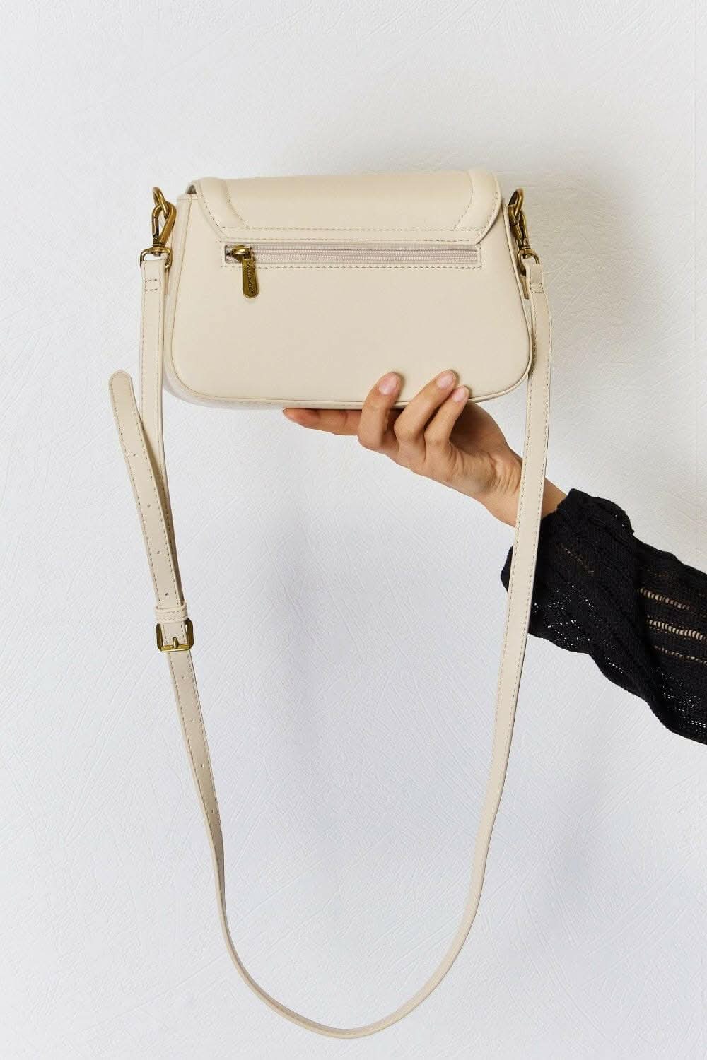 Stylish Faux Leather Crossbody Bag for Women - Trendy & Lightweight Purse for Everyday Use, Travel & Shopping