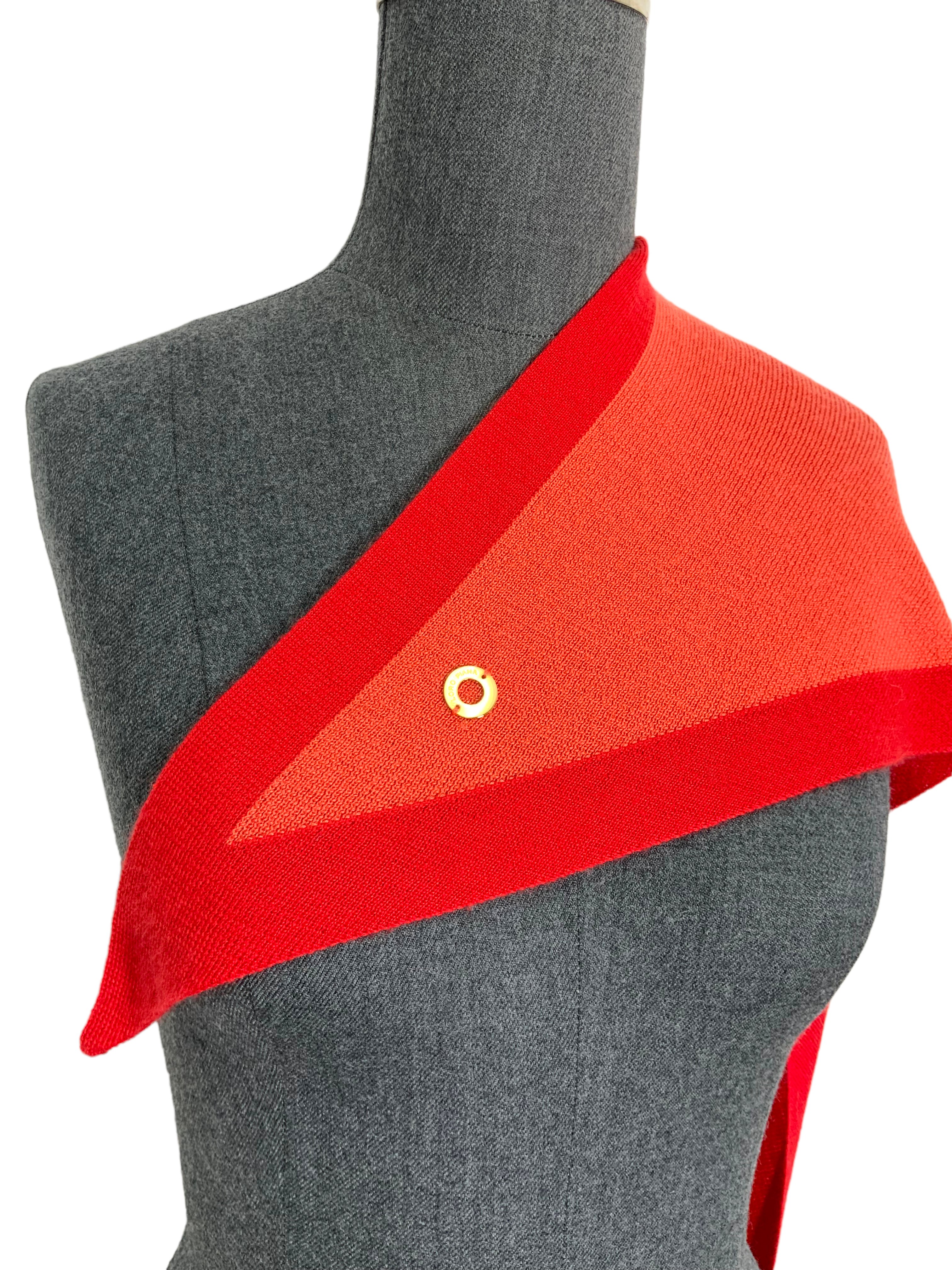 Loro Piana Golden Knit Triangle Shawl Scarf - Luxury Cashmere Wrap for Women, Elegant Winter Fashion Accessory - Perfect for Parties, Weddings, and Cold Weather Outfits