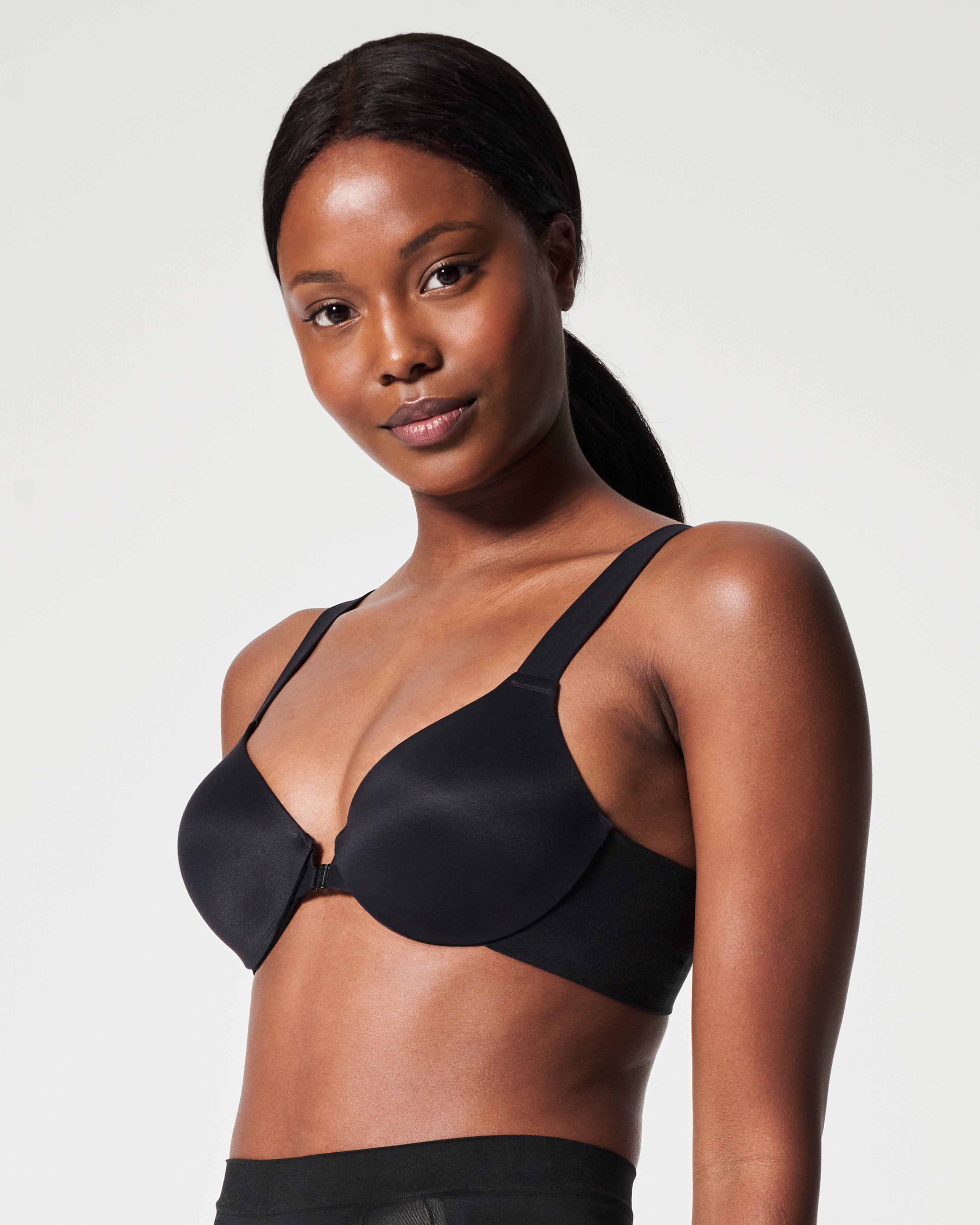 SPANX Smooth Comfort Lightly Lined Full Coverage Bra - Wireless T-Shirt Bra for Everyday Wear & Layering Outfits