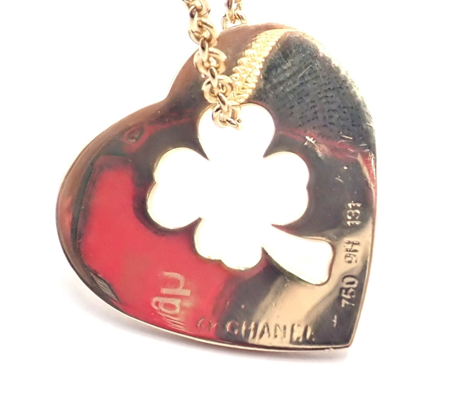 Authentic Chanel 4 Leaf Clover 18k Yellow Gold Heart Pendant Necklace - Elegant Link Chain for Women | Perfect Gift for Birthday, Anniversary & Special Occasions