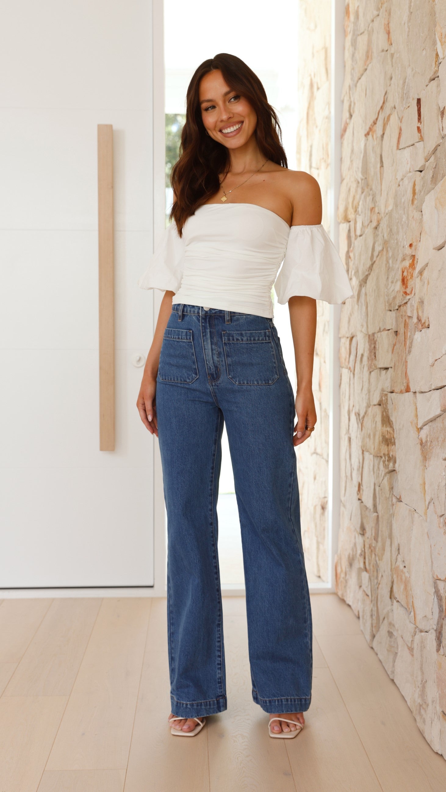 Florence Crop Top Women's White Short Sleeve T-Shirt for Summer Casual Outfits & Streetwear Fashion