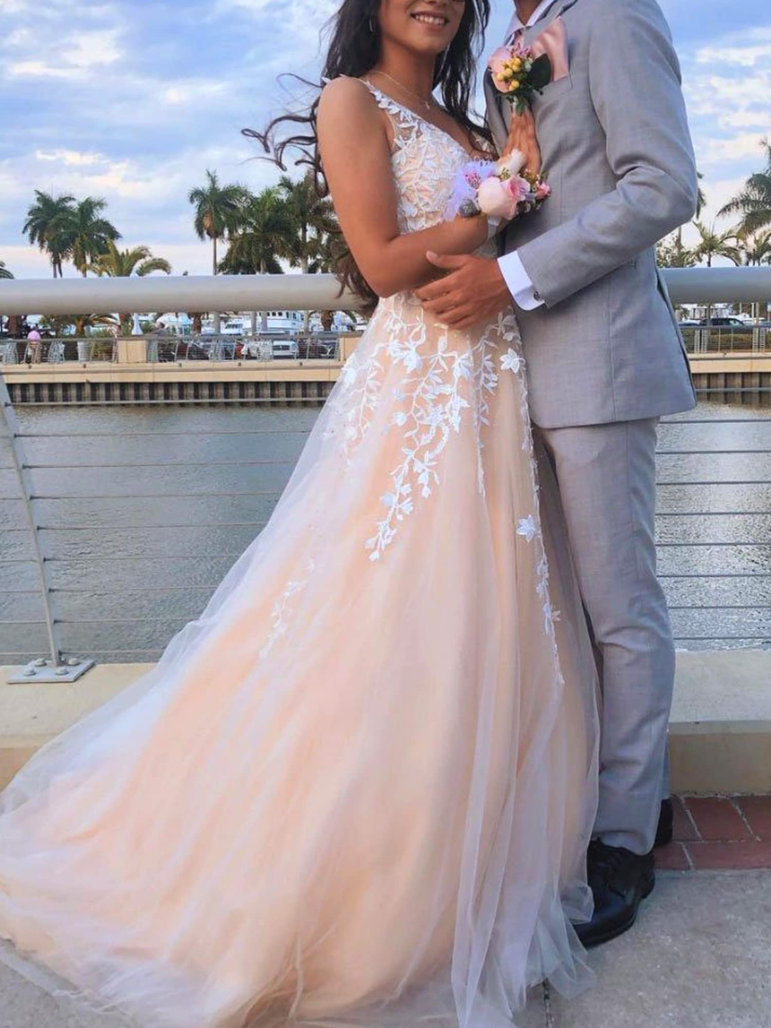 2023 Prom Dresses Elegant V-Neck Tulle Military Ball Gown with Lace Appliques & Beaded Details - Perfect for Homecoming, Evening Parties & Formal Events